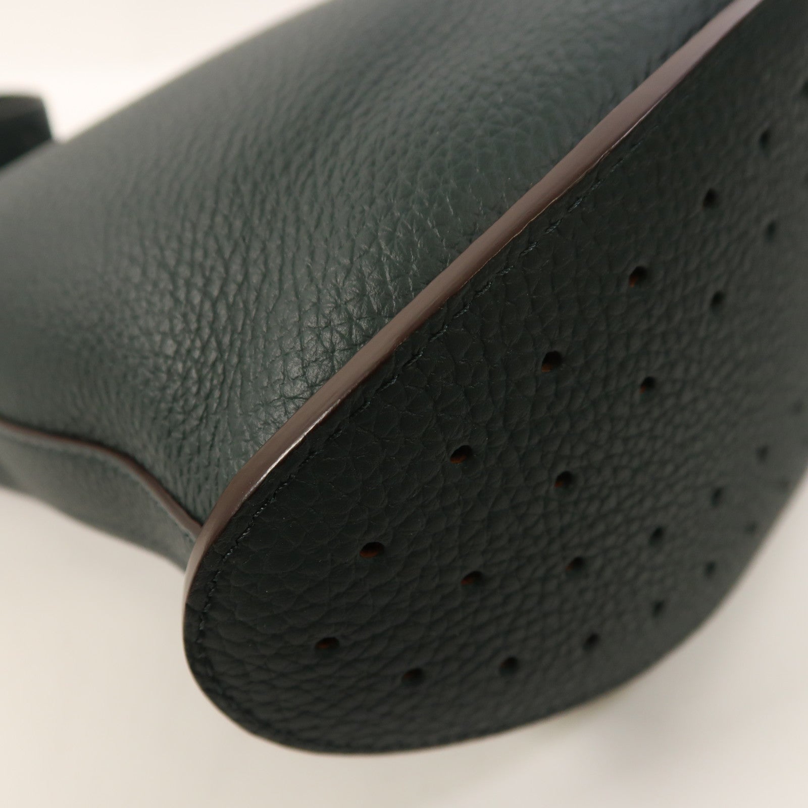 Delvaux 牛皮皮革Pin Daily金扣肩背袋