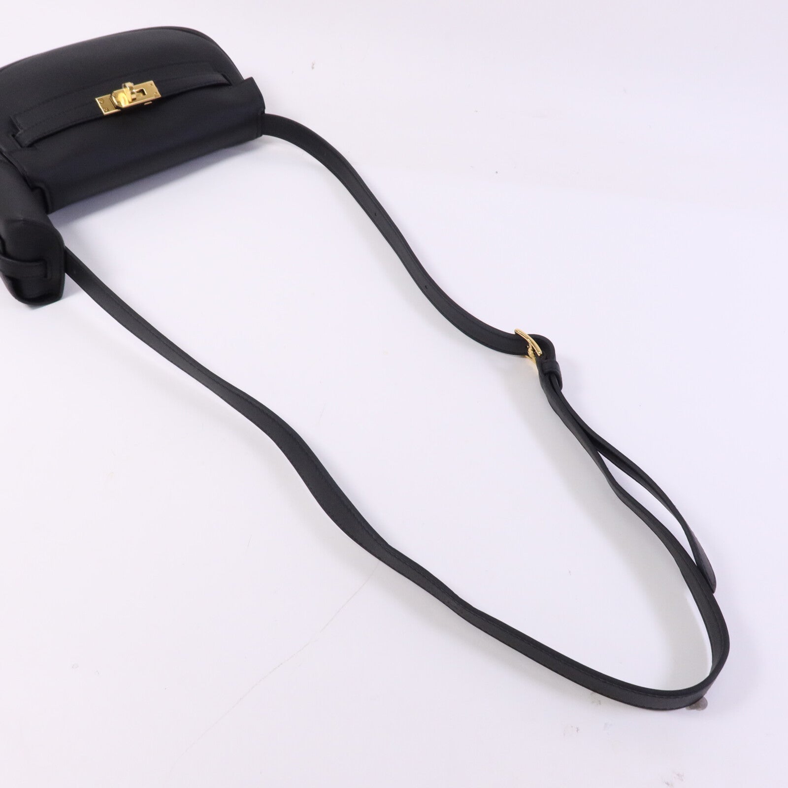 HERMES Swift皮革Kelly Moove金扣肩背袋Noir