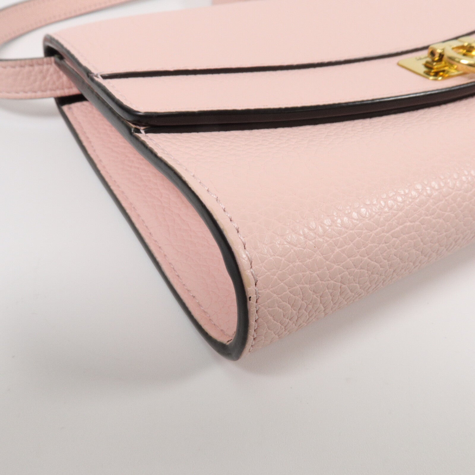 Salvatore Ferragamo 牛皮皮革Shoulder Bag肩背袋