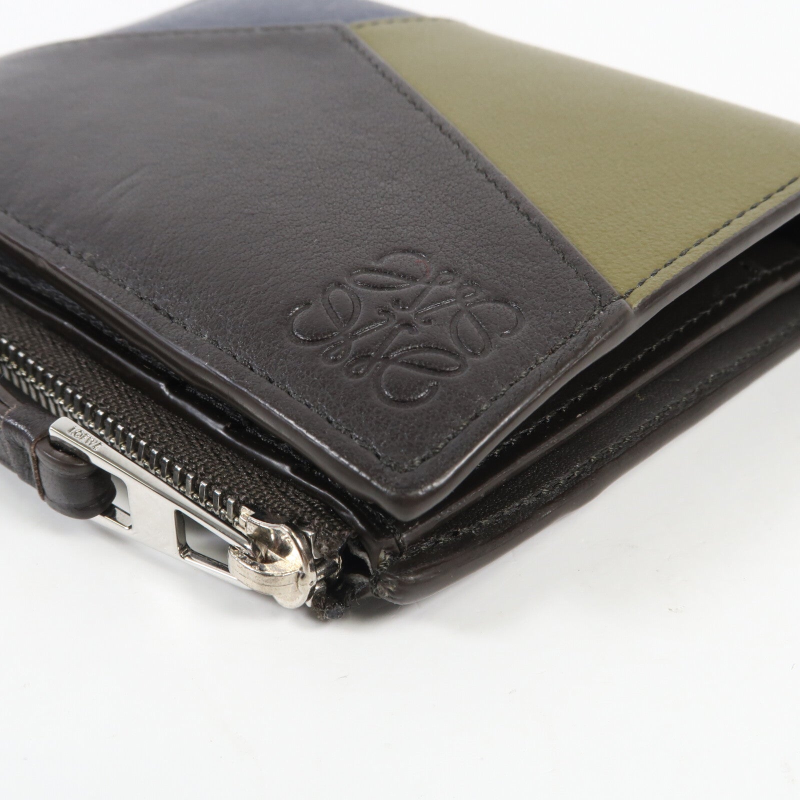 LOEWE 牛皮皮革Puzzle Slim Compact銀扣錢包