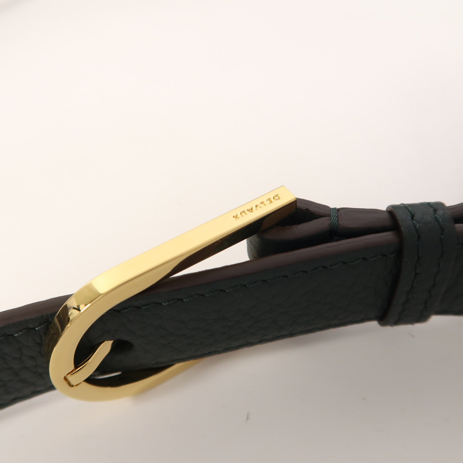 Delvaux 牛皮皮革Pin Daily金扣肩背袋