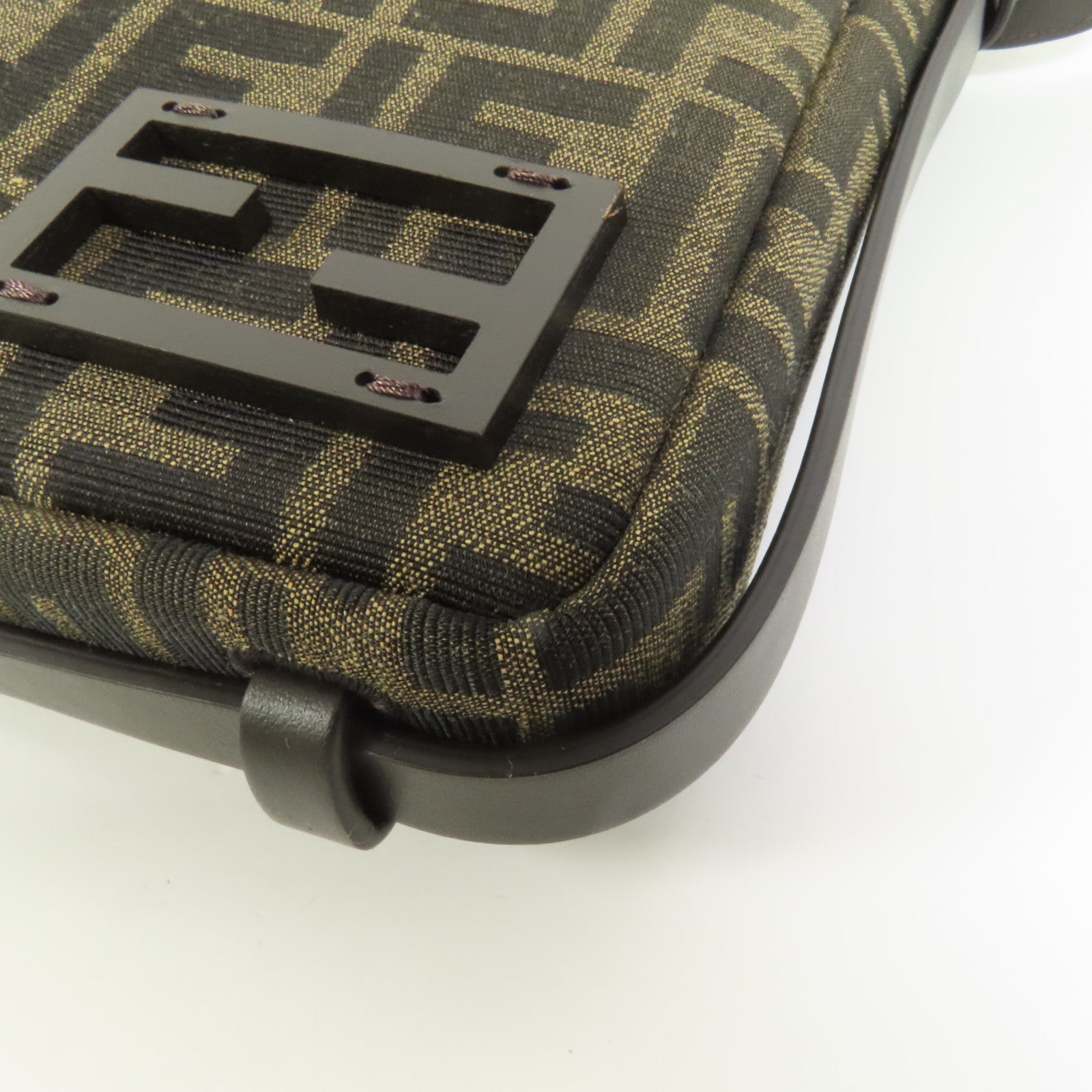 FENDI 帆布Shoulder Bag金扣肩背袋