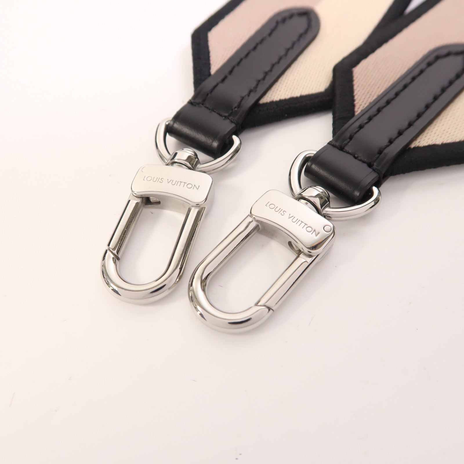 LOUIS VUITTON Epi Cluny Mini銀扣手挽肩背兩用袋