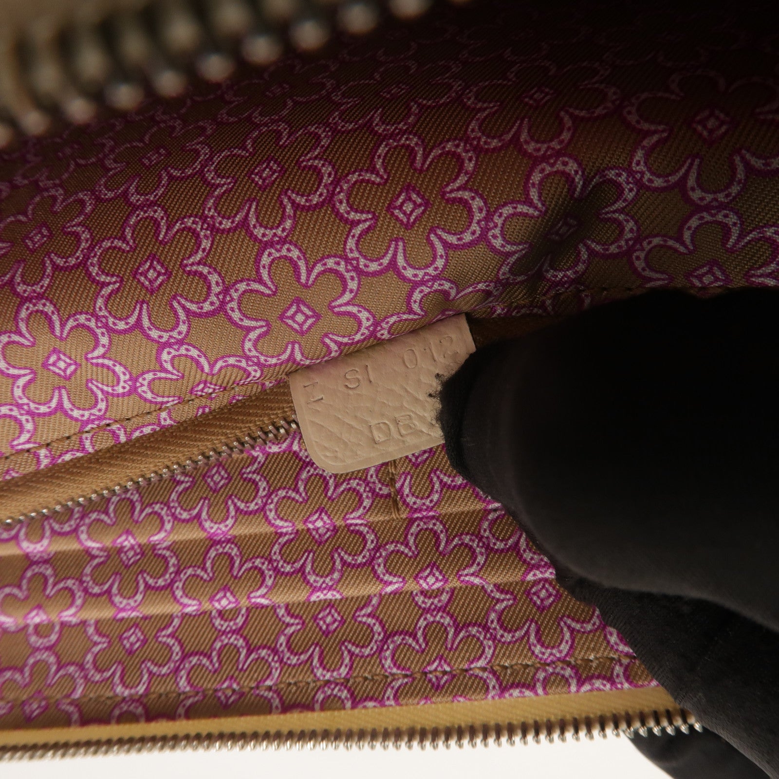 HERMES 【激減優惠】Epsom皮革Silk In Classique長錢包Nata