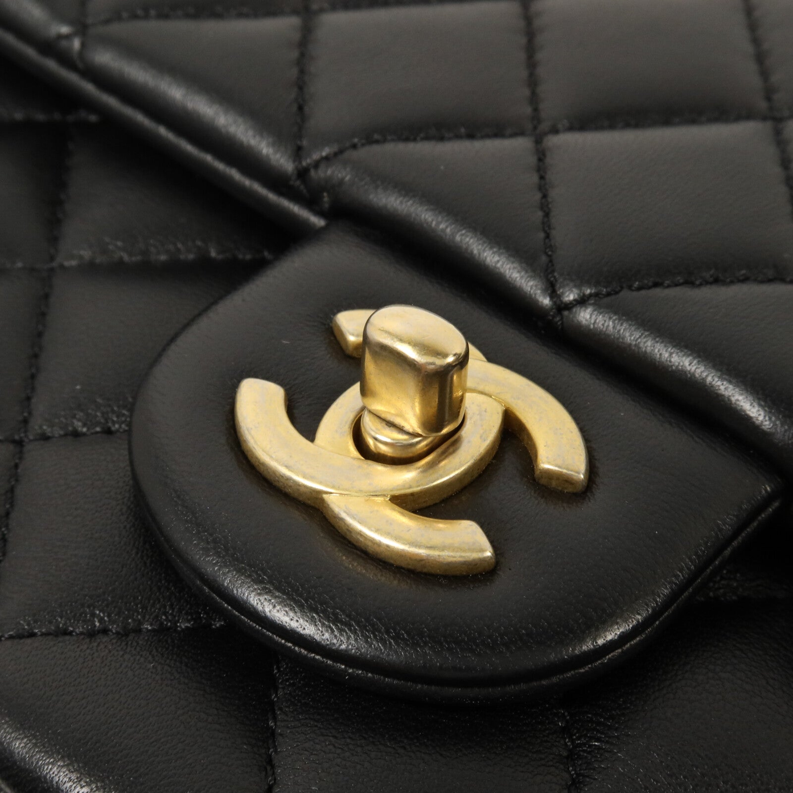 CHANEL 羊皮皮革Camellia Chain鏈帶肩背袋