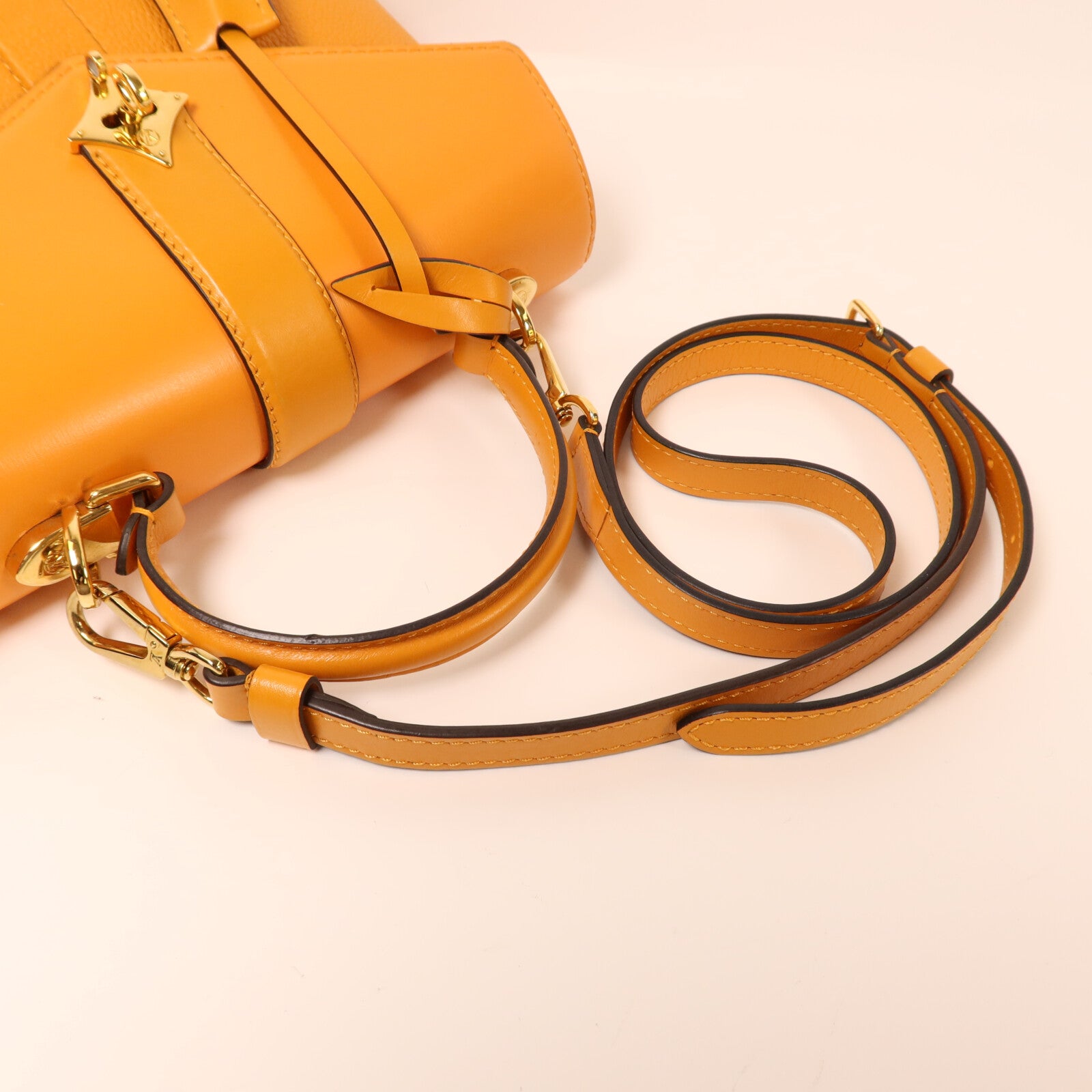 LOUIS VUITTON 【激減優惠】牛皮皮革Rose Des Vents PM金扣手挽肩背兩用袋