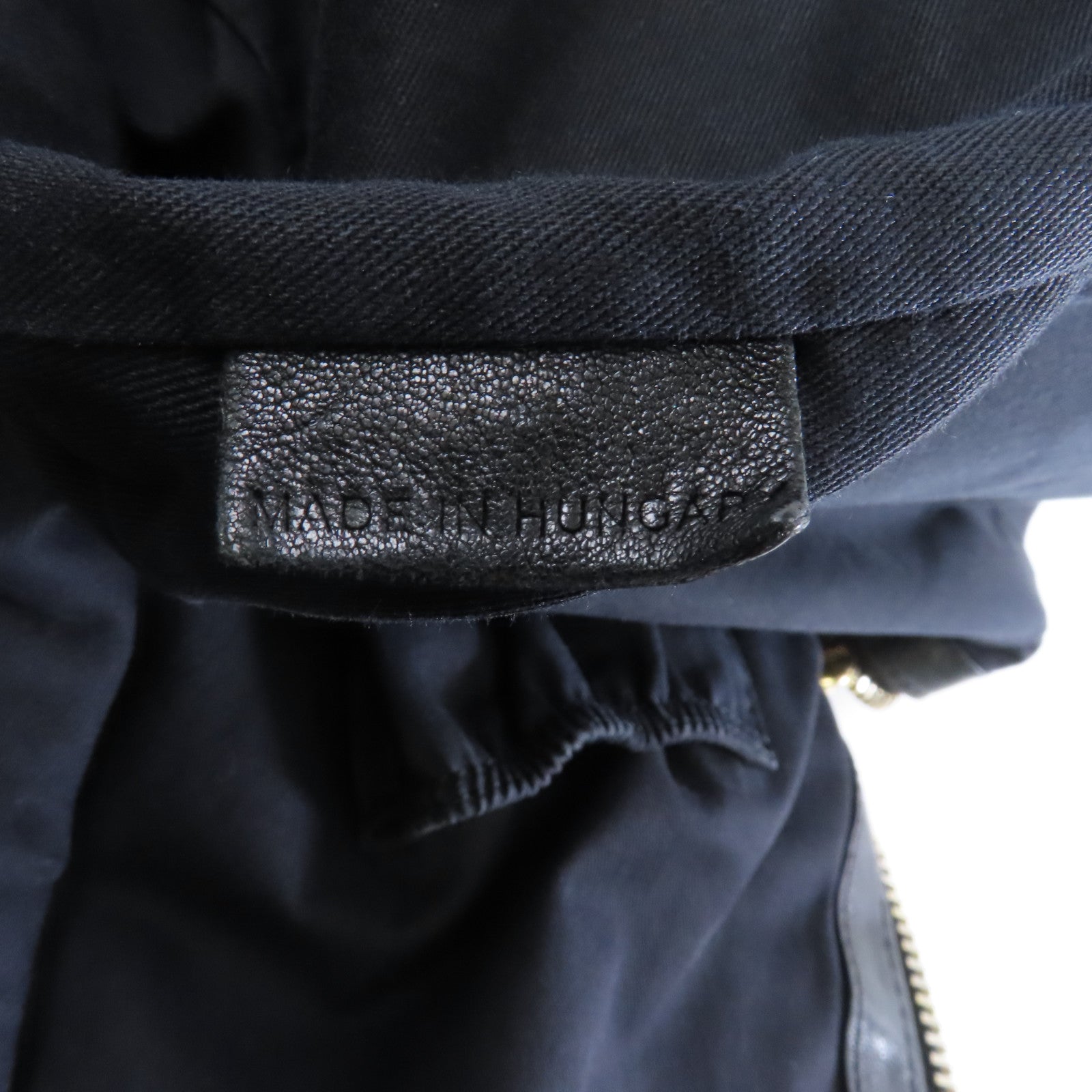 GIVENCHY 牛皮皮革Shoulder Bag金扣肩背袋黑色