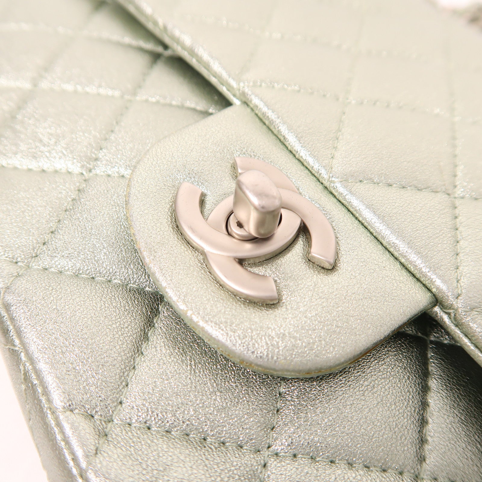 CHANEL 【激減優惠】皮革Classic 25銀扣鏈帶肩背袋