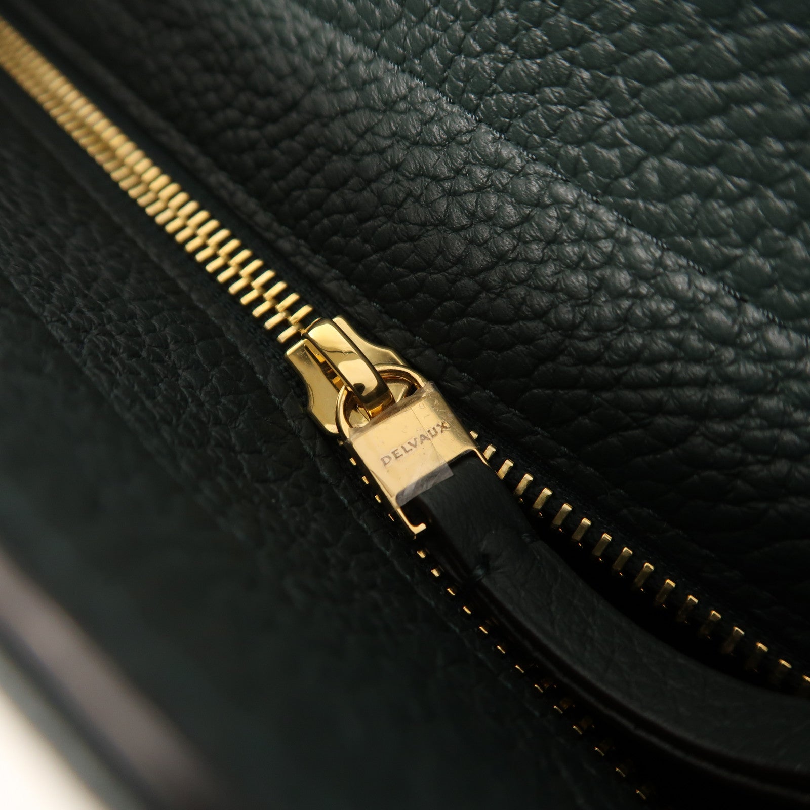 Delvaux 牛皮皮革Pin Daily金扣肩背袋