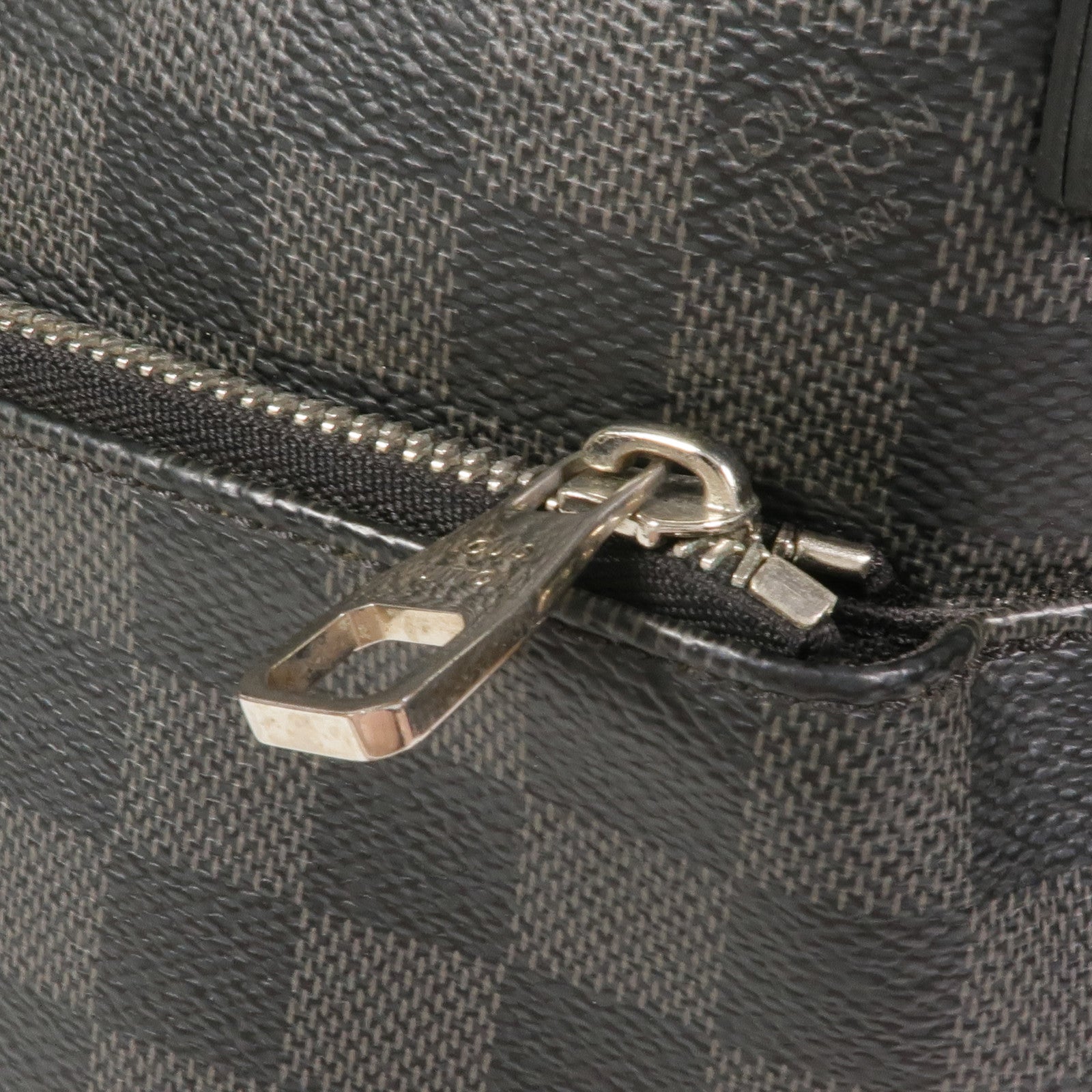 LOUIS VUITTON Damier Graphite 7 Days a Week公事包