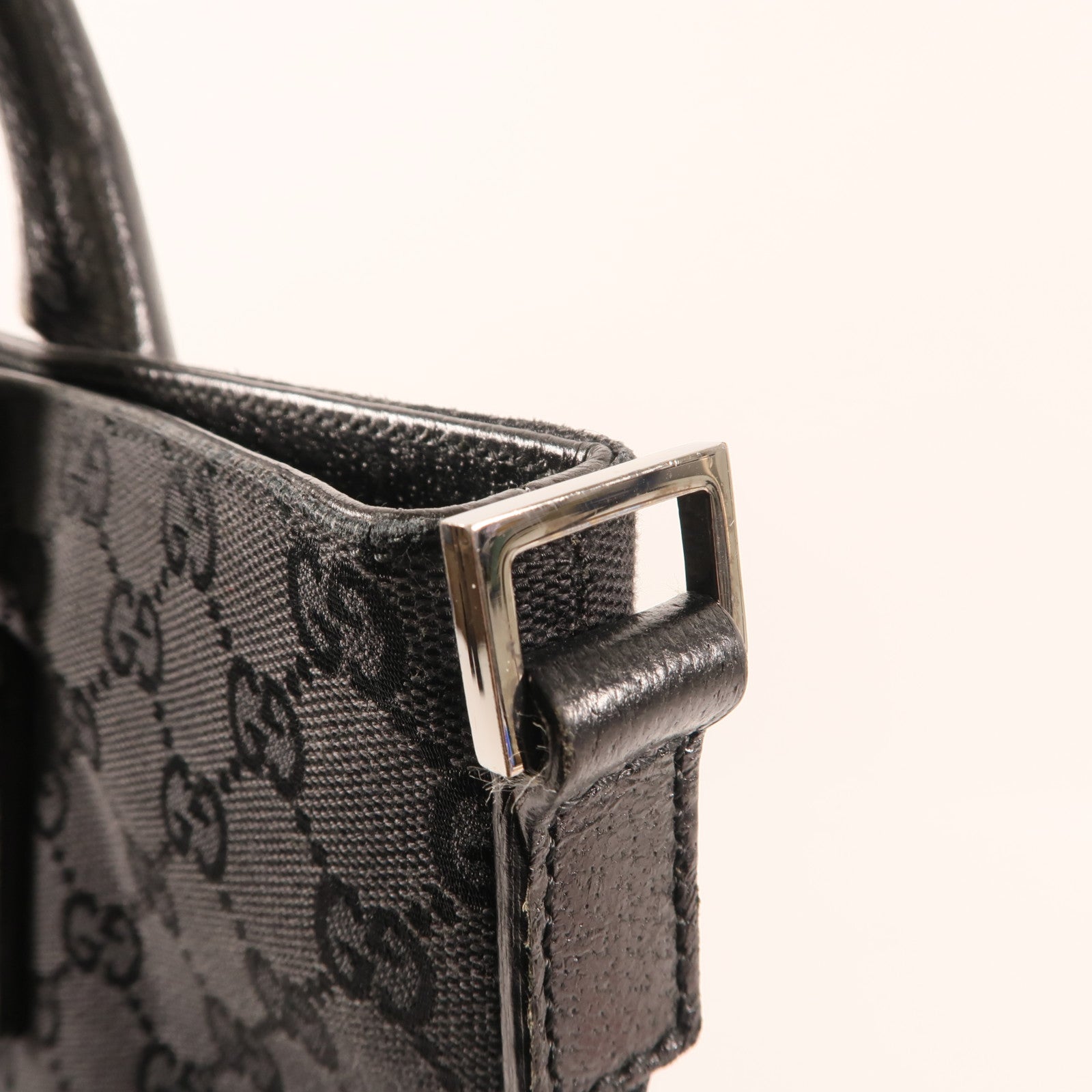 GUCCI 帆布Shoulder Bag銀扣肩背袋