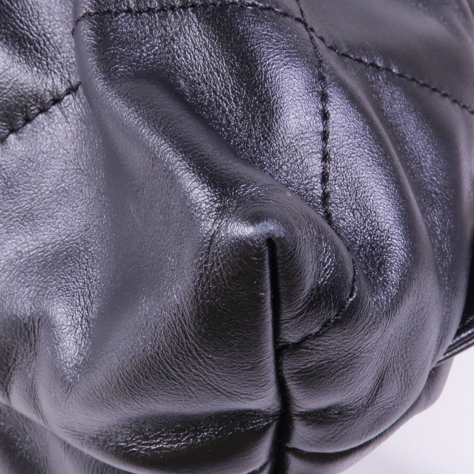 CHANEL 牛皮皮革Chanel 22 Backpack銀扣背包