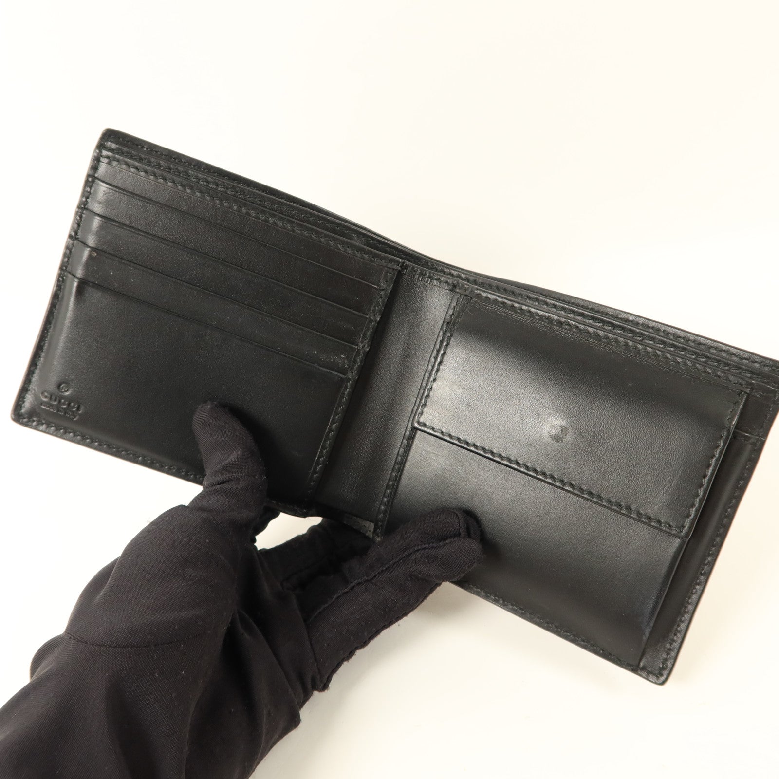 GUCCI 牛皮皮革Signature Wallet銀扣錢包