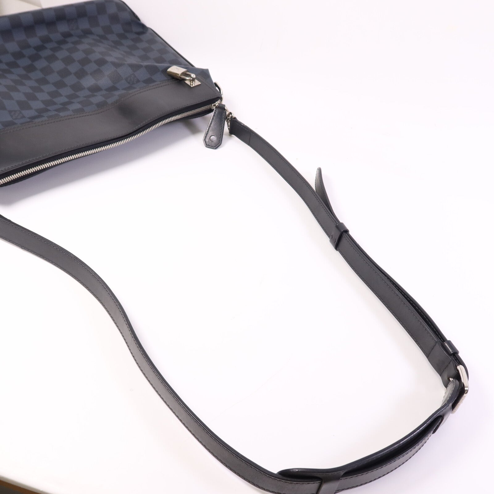 LOUIS VUITTON 【激減優惠】Damier Cobalt Greenwich Messenger銀扣肩背袋