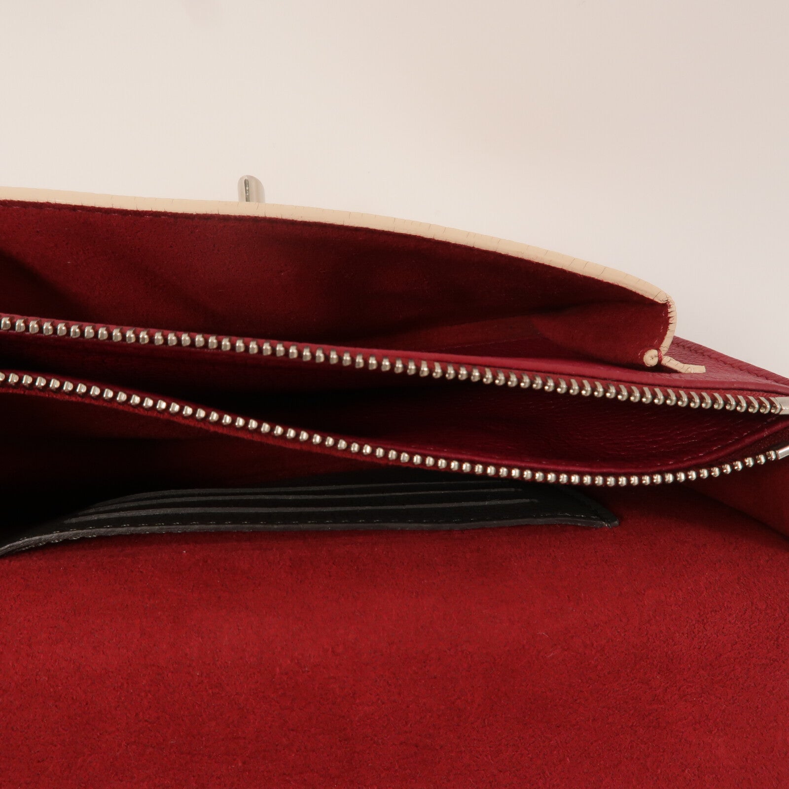 LOUIS VUITTON 牛皮皮革Pochette Lockme Chain鏈帶肩背袋