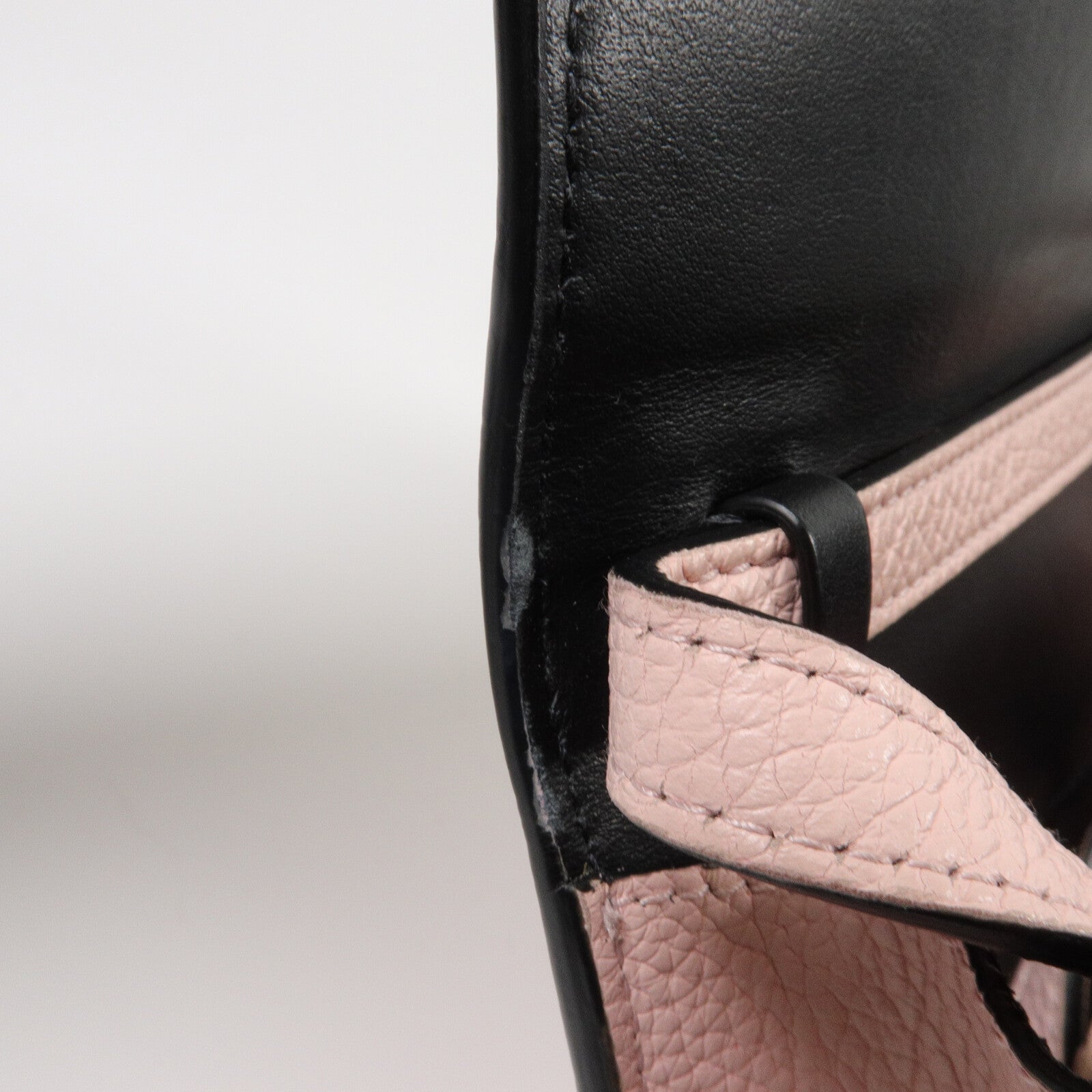Salvatore Ferragamo 牛皮皮革Shoulder Bag肩背袋