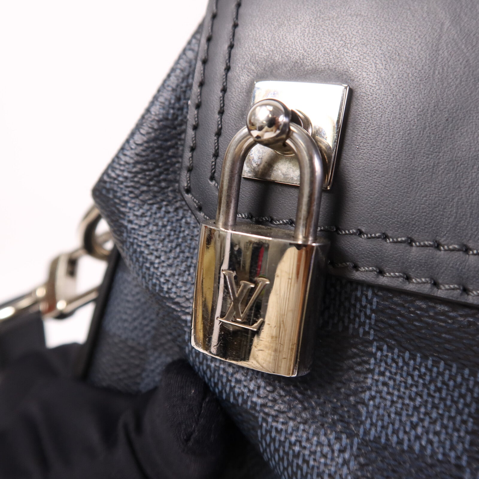 LOUIS VUITTON 【激減優惠】Damier Cobalt Greenwich Messenger銀扣肩背袋