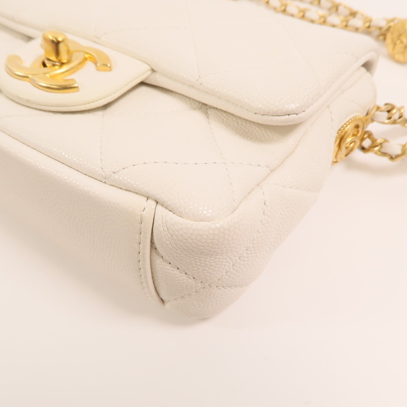 CHANEL 牛皮皮革Mini Twist Your Buttons Flap金扣鏈帶肩背袋