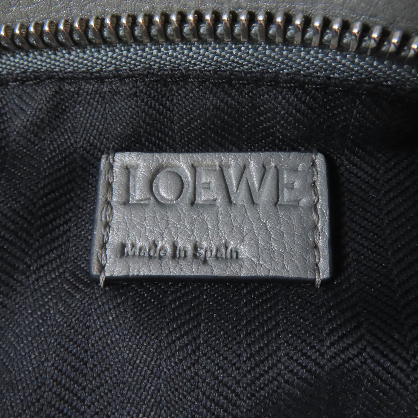LOEWE 牛皮皮革Puzzle銀扣手挽肩背兩用袋灰色