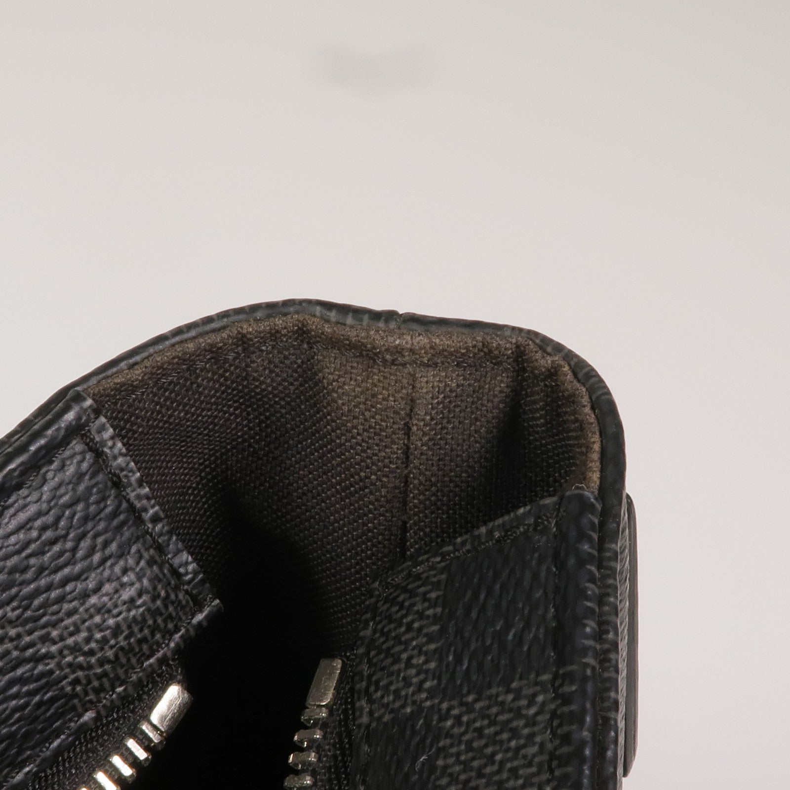 LOUIS VUITTON Damier Graphite 7 Days a Week公事包