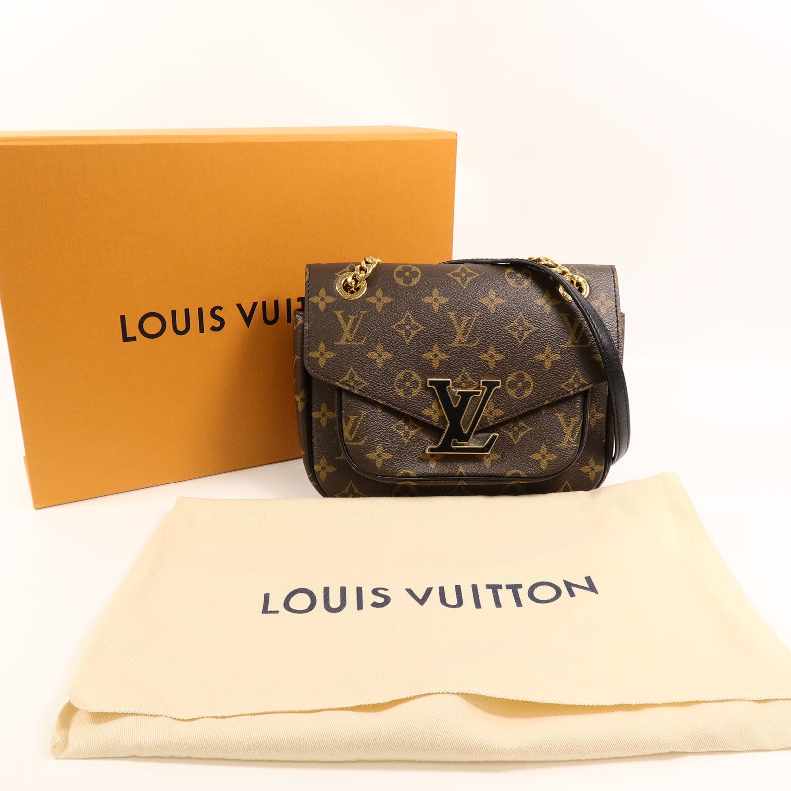 LOUIS VUITTON Monogram Passy肩背袋