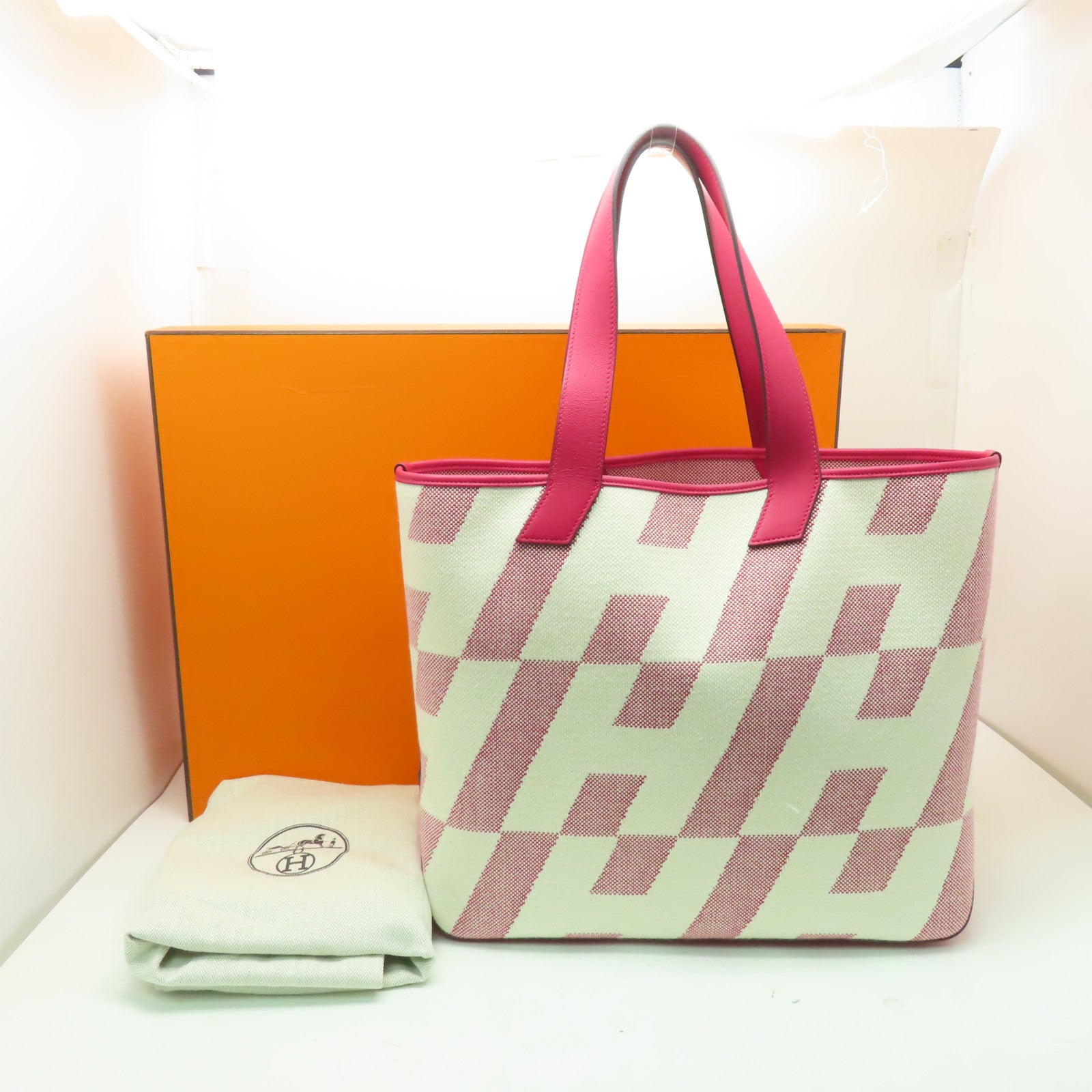 HERMES **【激減優惠】帆布H en Biais 40手挽袋粉紅色