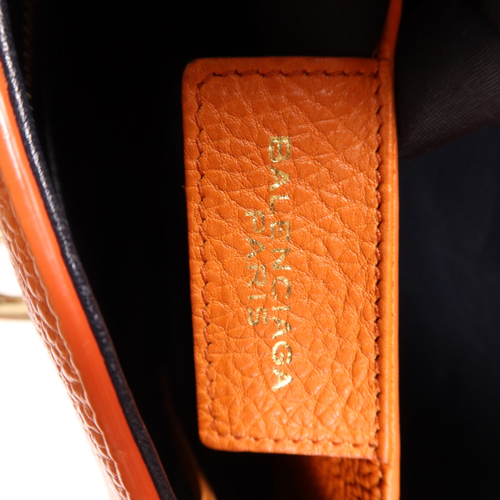 BALENCIAGA 牛皮皮革Shoulder Bag金扣肩背袋