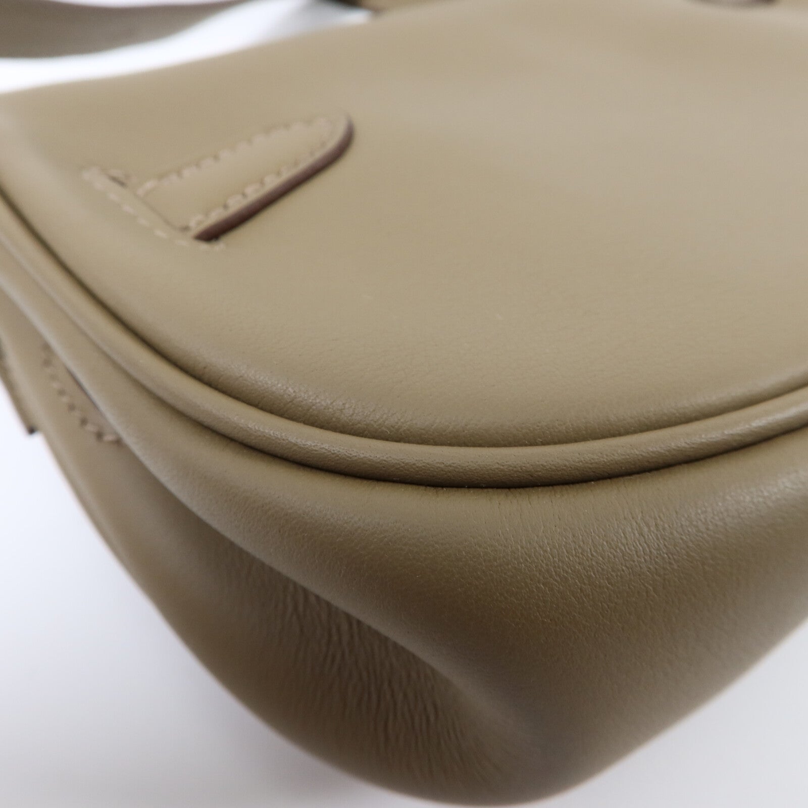 HERMES Swift皮革Kelly Moove銀扣肩背袋Etoupe
