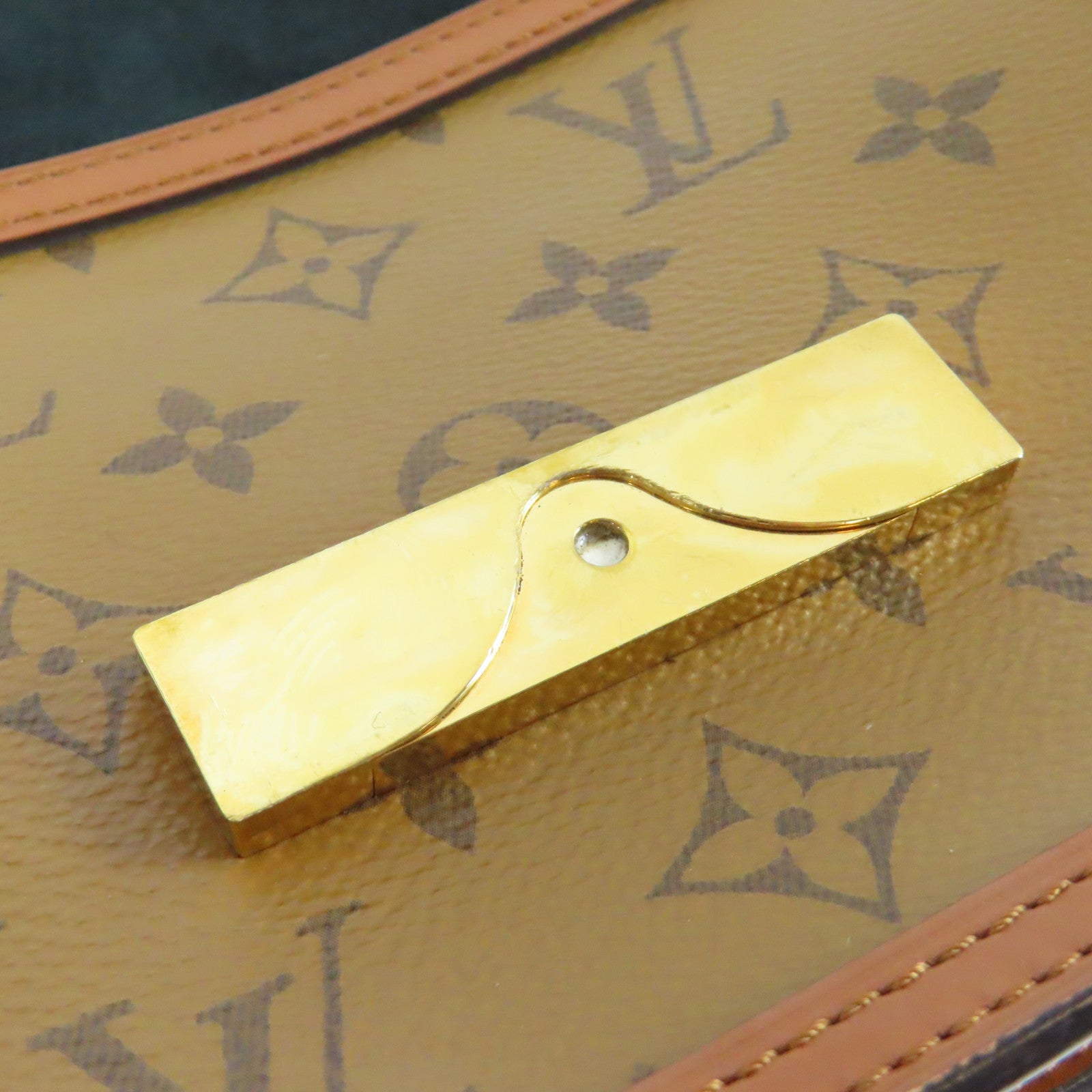 LOUIS VUITTON Monogram Reverse Mini Dauphino金扣肩背袋啡色