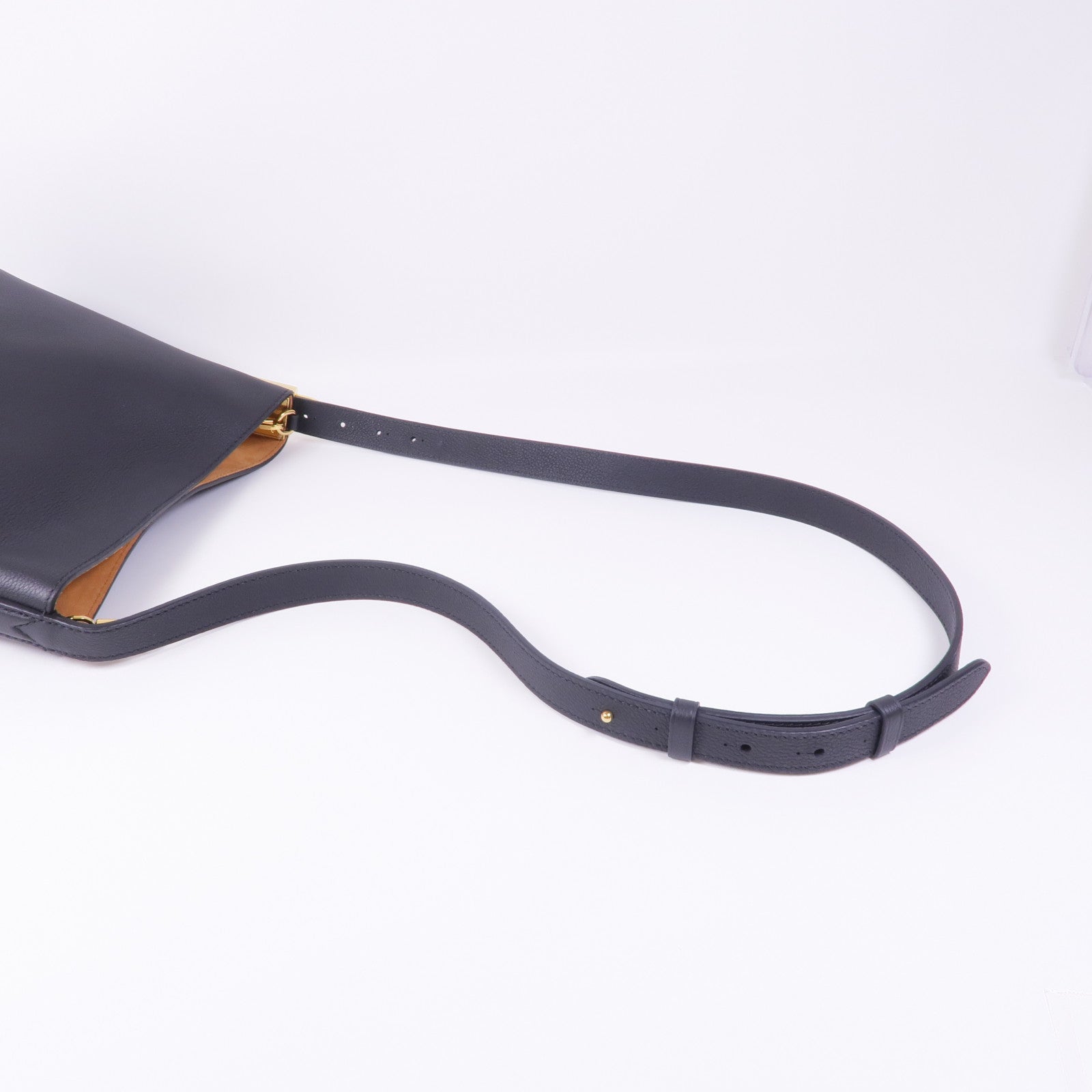 LOUIS VUITTON 牛皮皮革Low Key All In BB金扣手挽肩背兩用袋