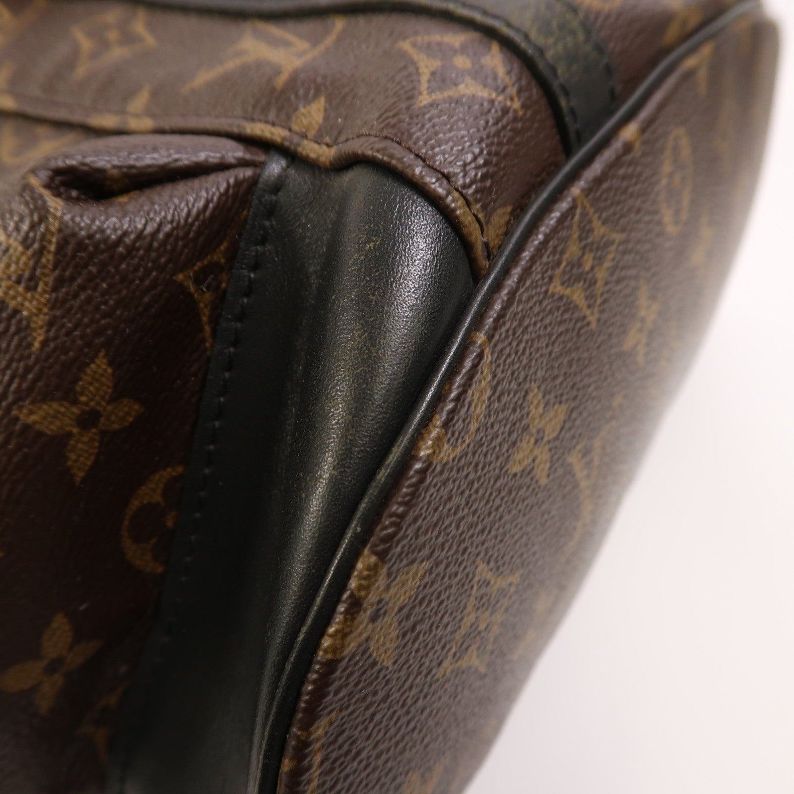 LOUIS VUITTON Monogram Macassar Christopher MM銀扣背包