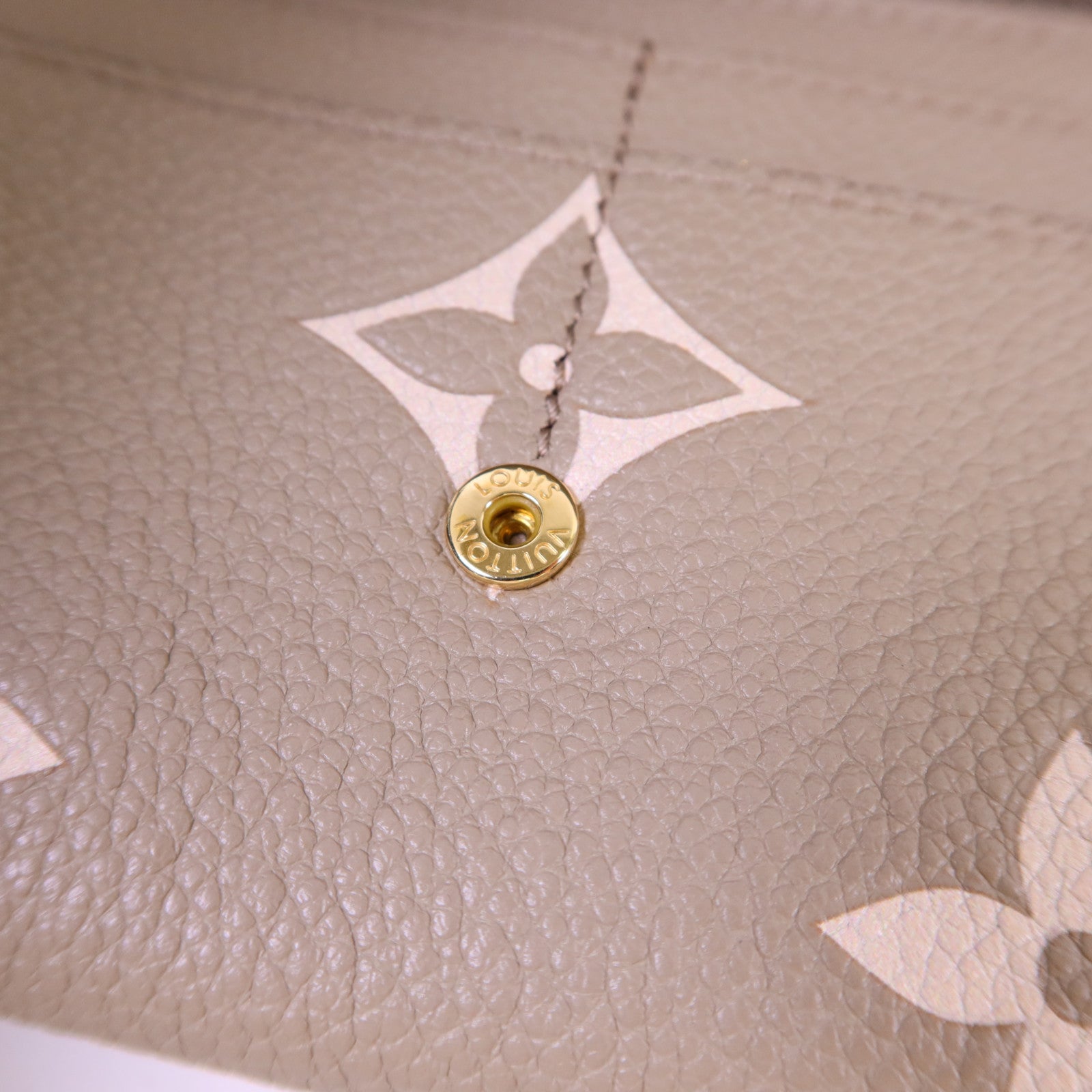 LOUIS VUITTON Monogram Empreinte Sarah Wallet金扣長錢包