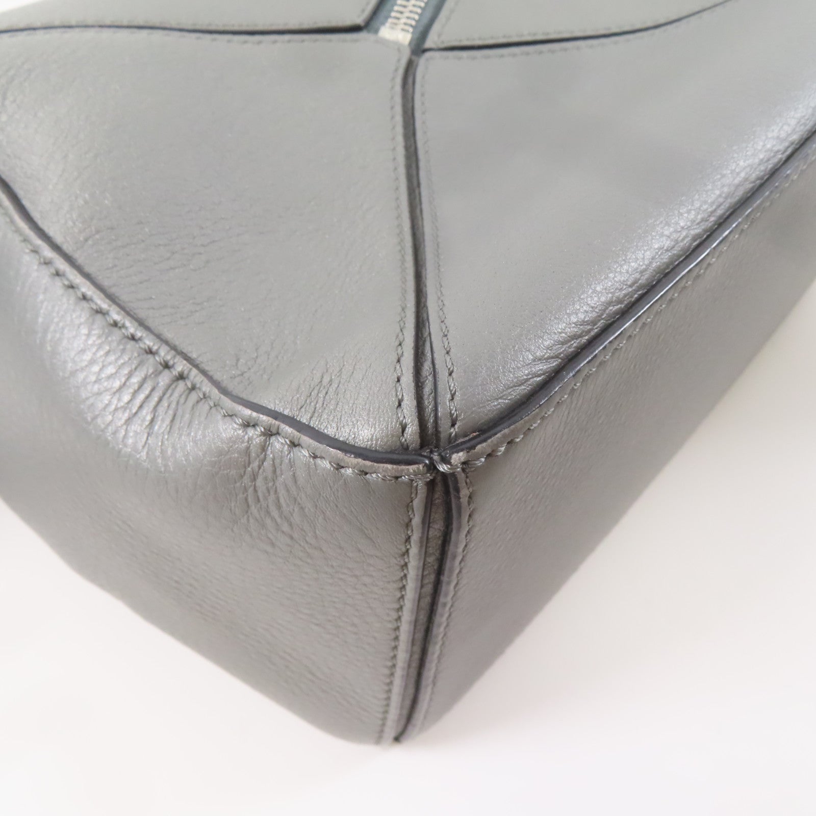 LOEWE 牛皮皮革Puzzle銀扣手挽肩背兩用袋灰色
