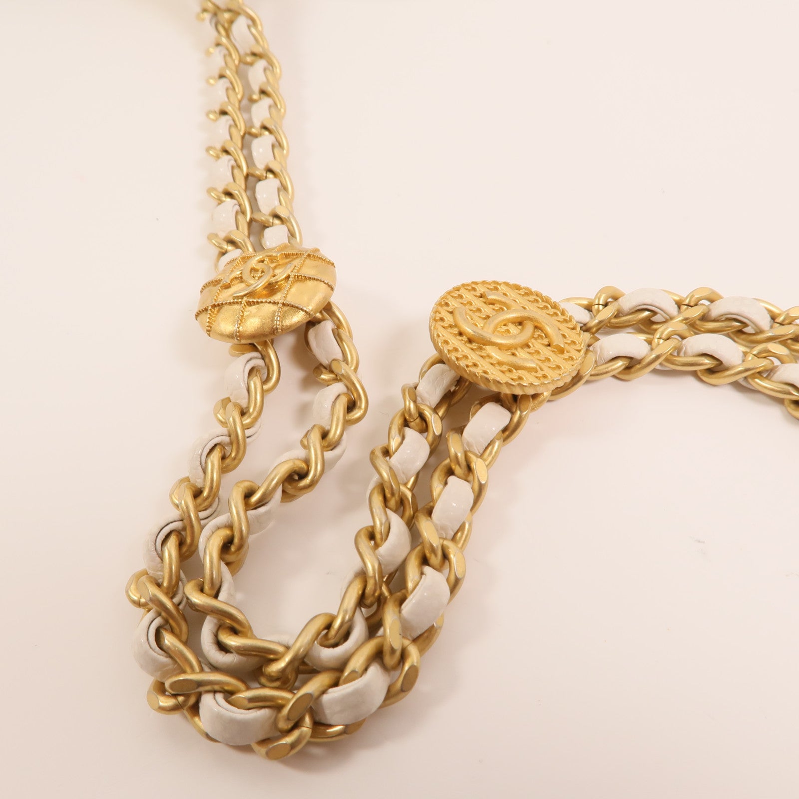 CHANEL 牛皮皮革Mini Twist Your Buttons Flap金扣鏈帶肩背袋