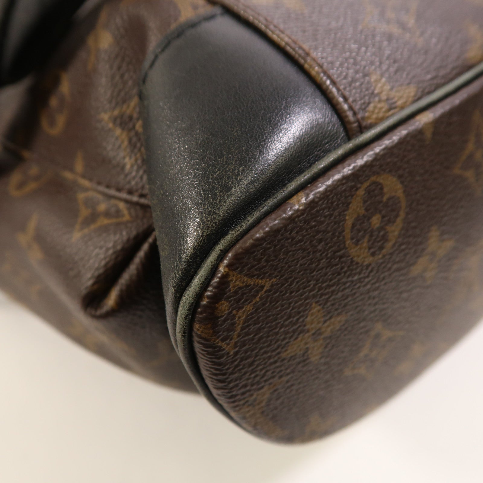 LOUIS VUITTON Monogram Macassar Christopher MM銀扣背包