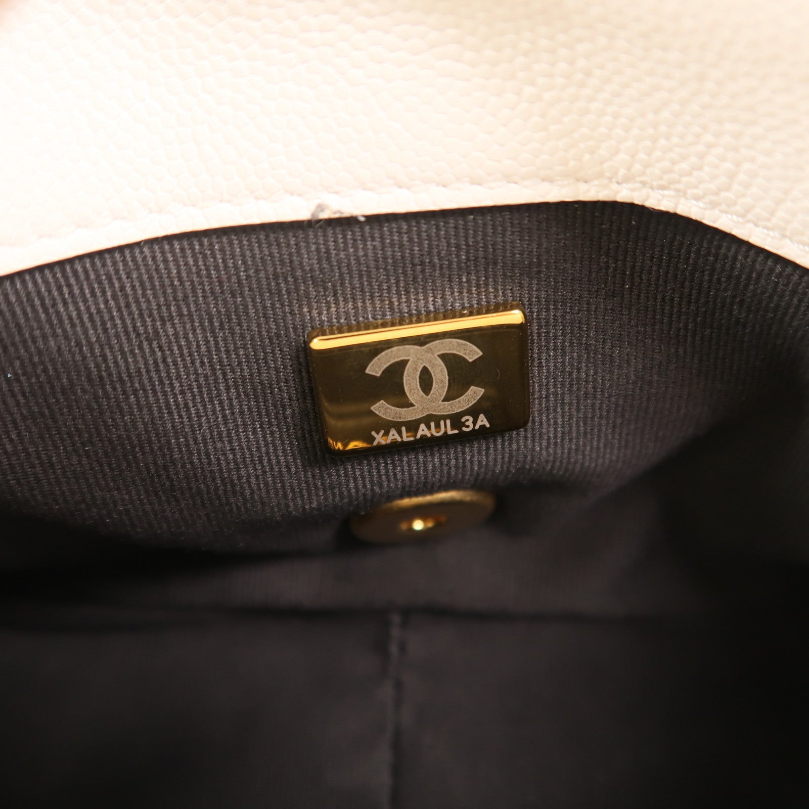 CHANEL 牛皮皮革Mini Twist Your Buttons Flap金扣鏈帶肩背袋