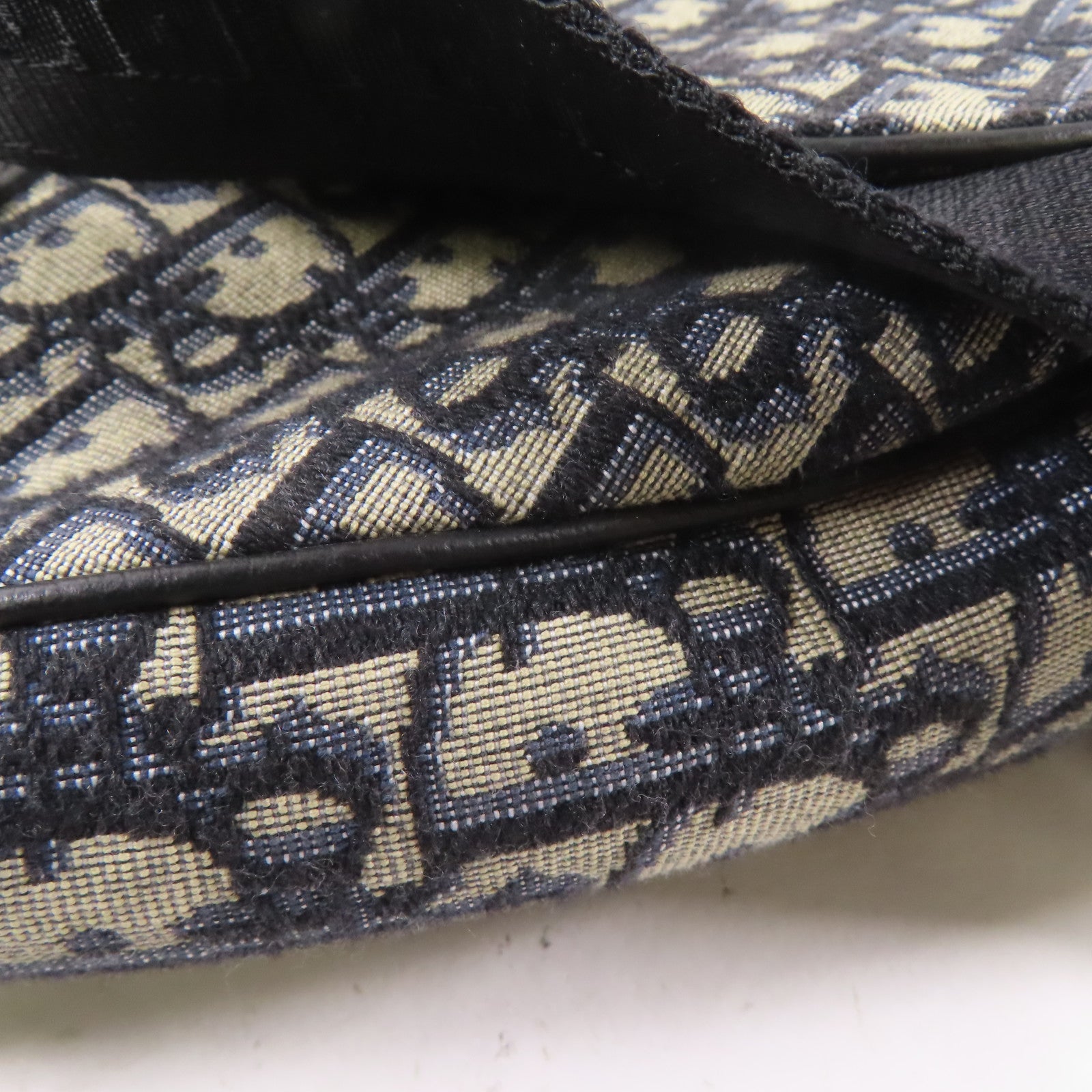 Dior 帆布Maxi Saddle Bag肩背袋黑色/米色/藍色