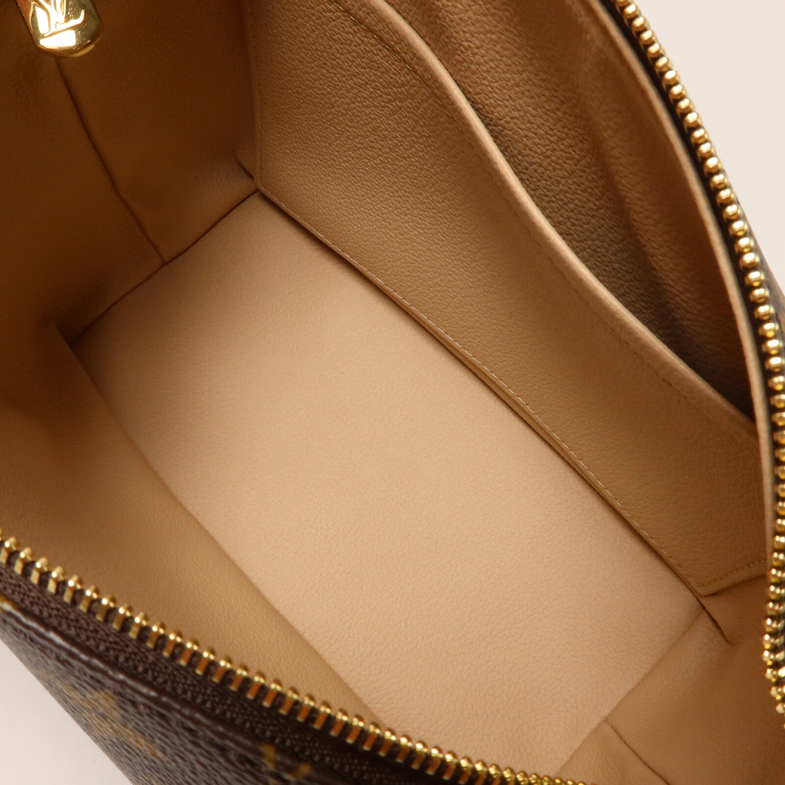 LOUIS VUITTON Monogram Cruiser Toiletry Bag手挽袋