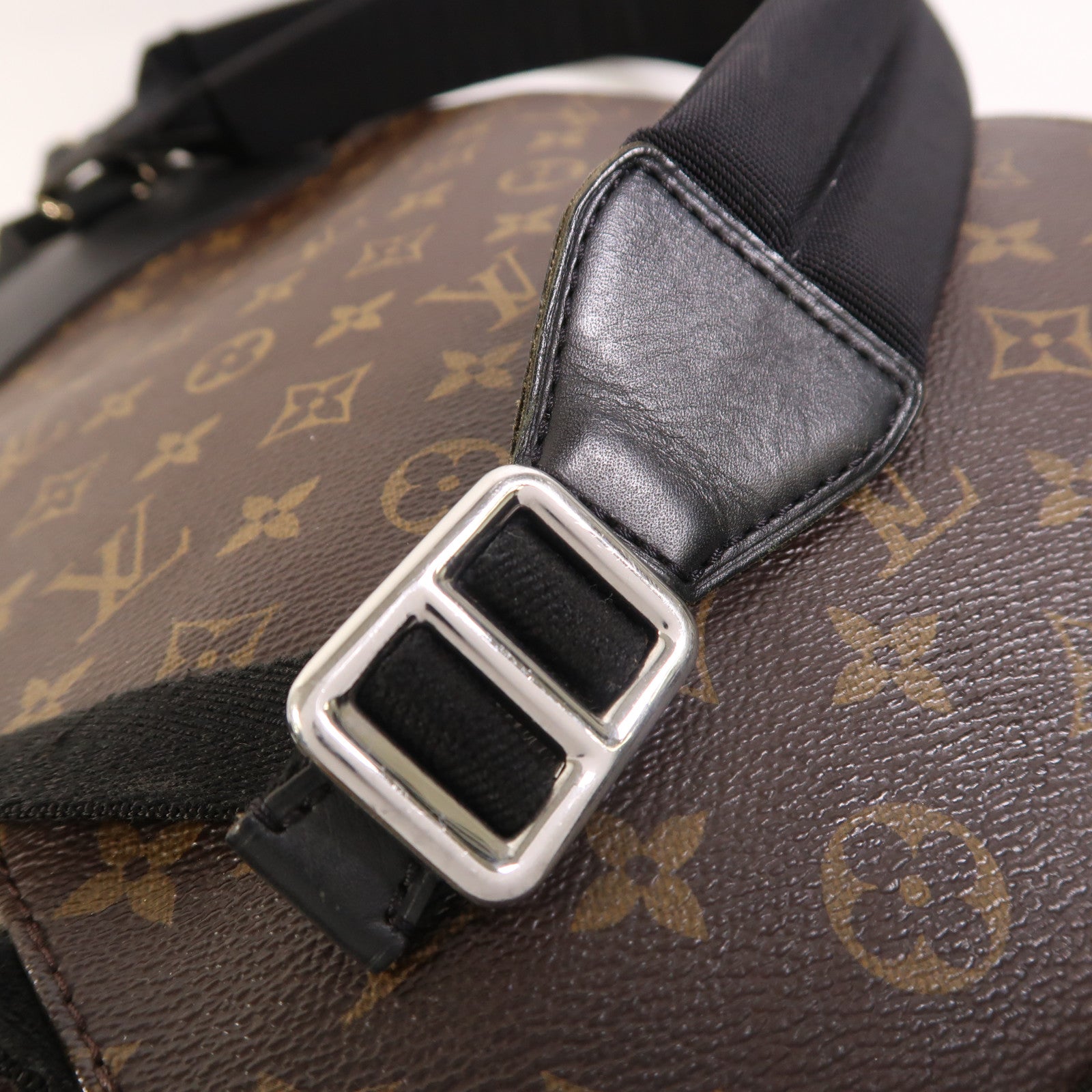 LOUIS VUITTON Monogram Macassar Christopher MM銀扣背包