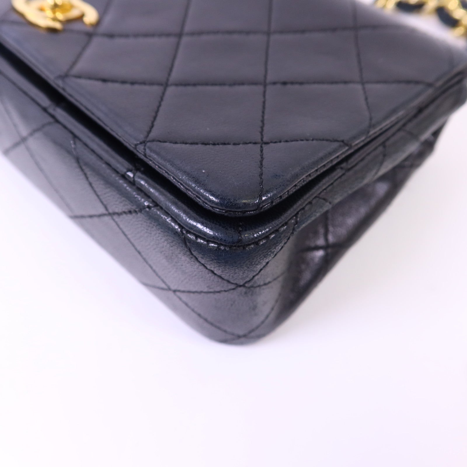 CHANEL 牛皮皮革Chain Shoulder Bag金扣鏈帶肩背袋