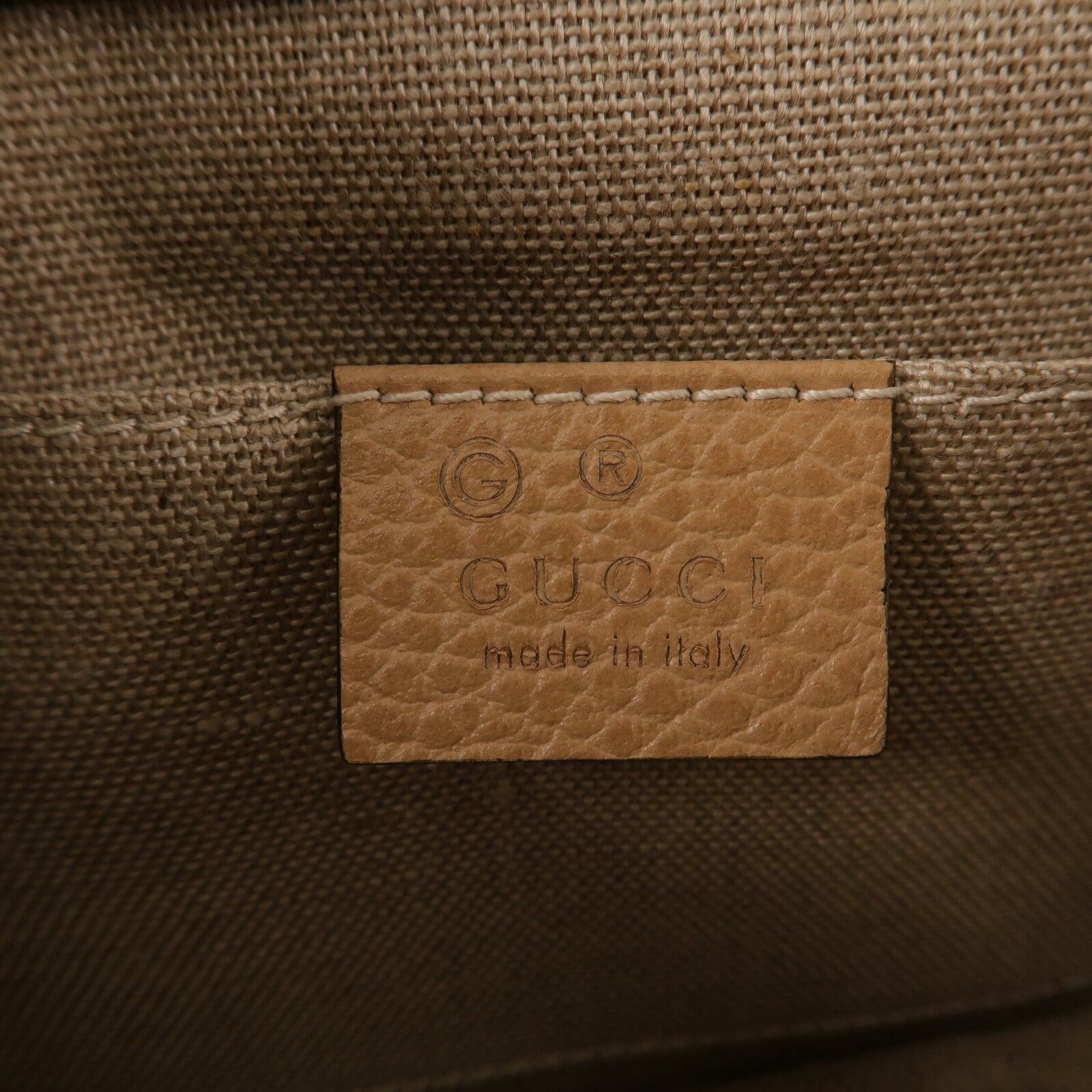 GUCCI 牛皮皮革Interlocking G鏈帶肩背袋