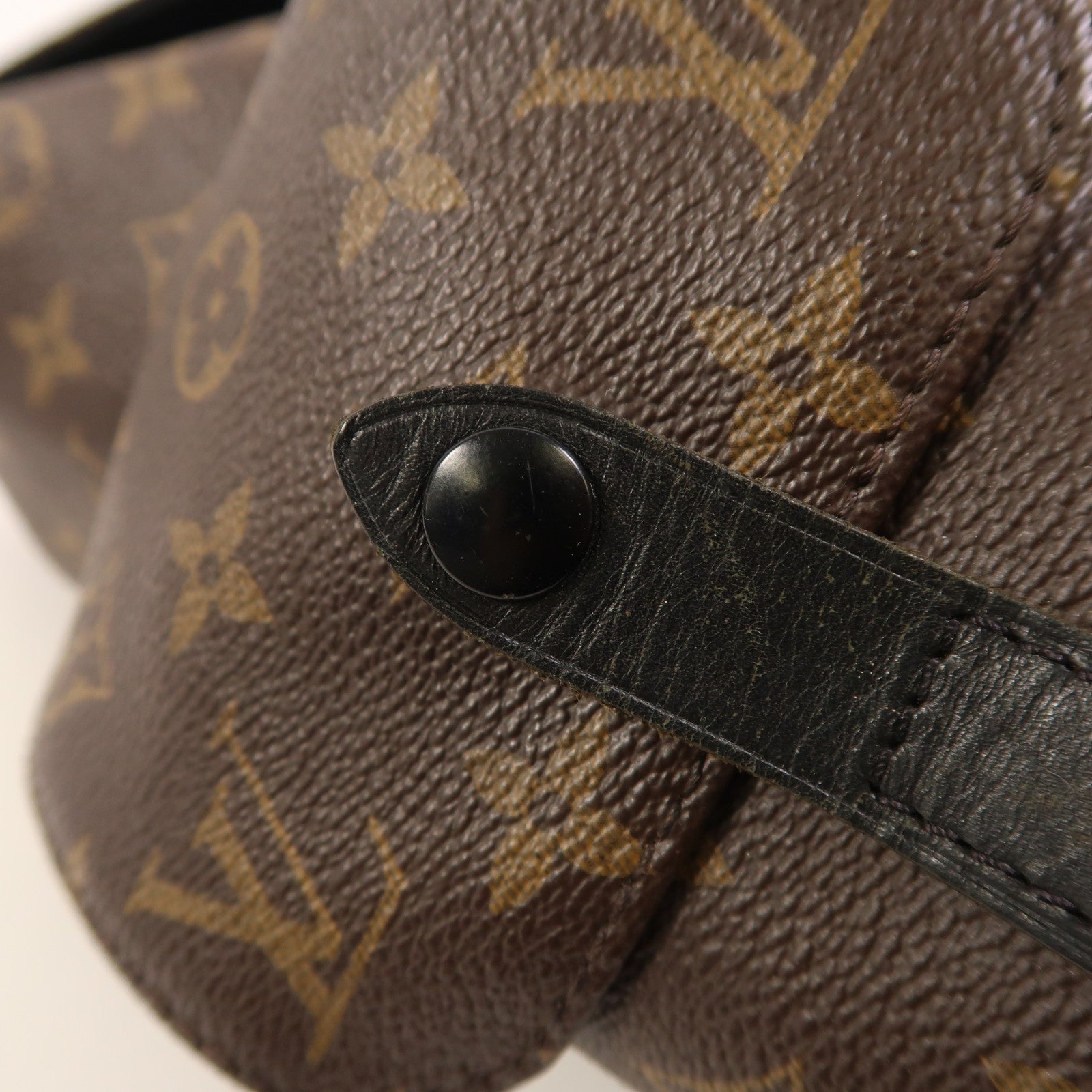 LOUIS VUITTON Monogram Macassar Christopher MM銀扣背包