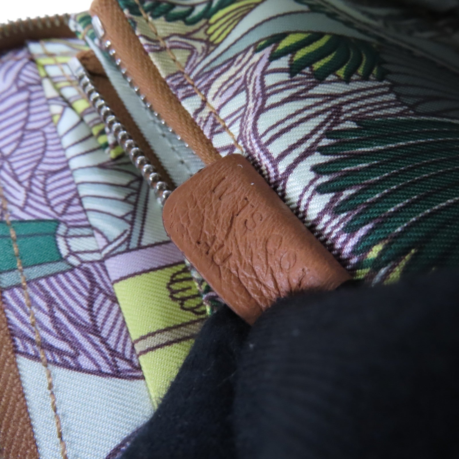 HERMES Evercolor皮革Silk In Compact Wallet銀扣拉鏈短錢包