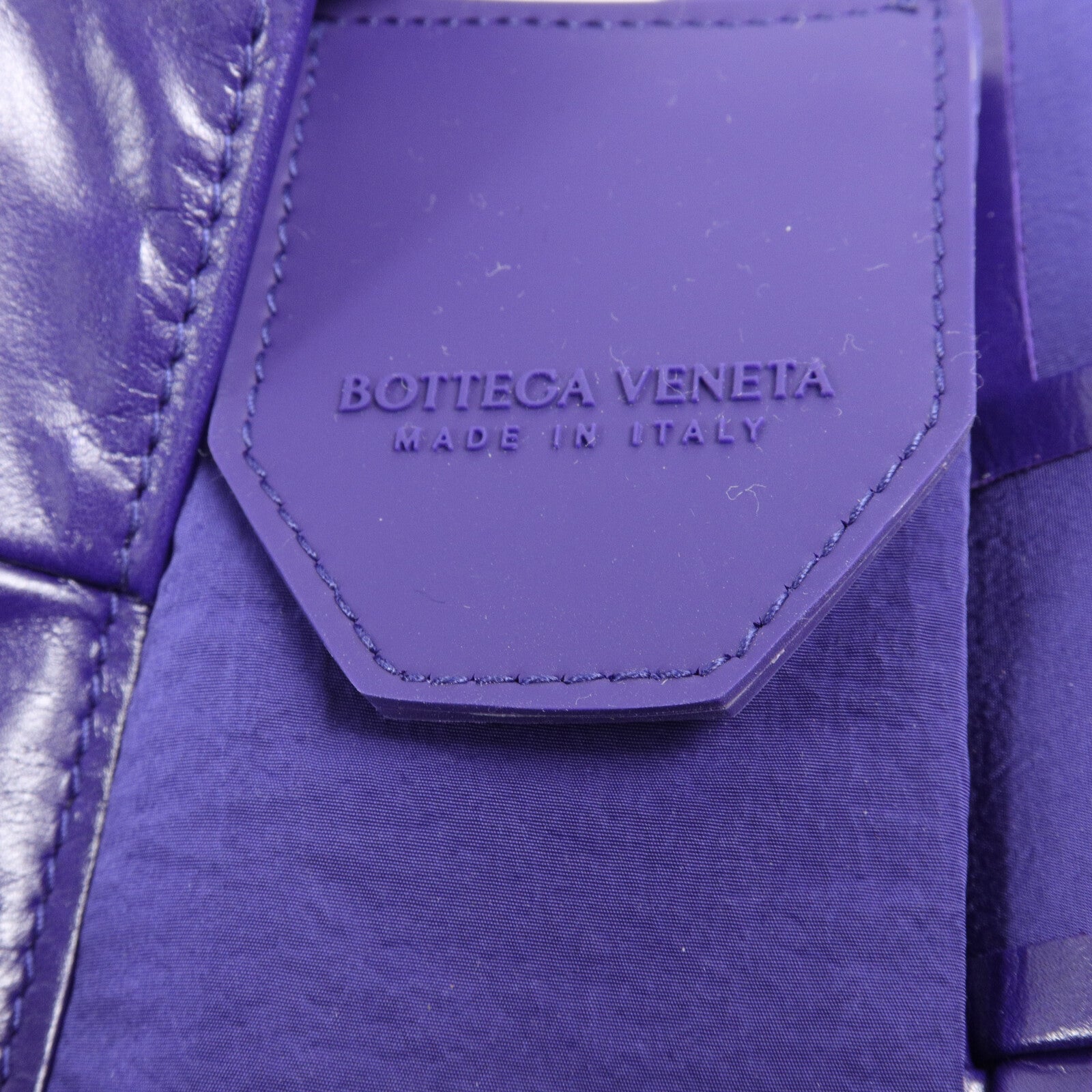 BOTTEGA VENETA 牛皮皮革Candy Cassette肩背袋
