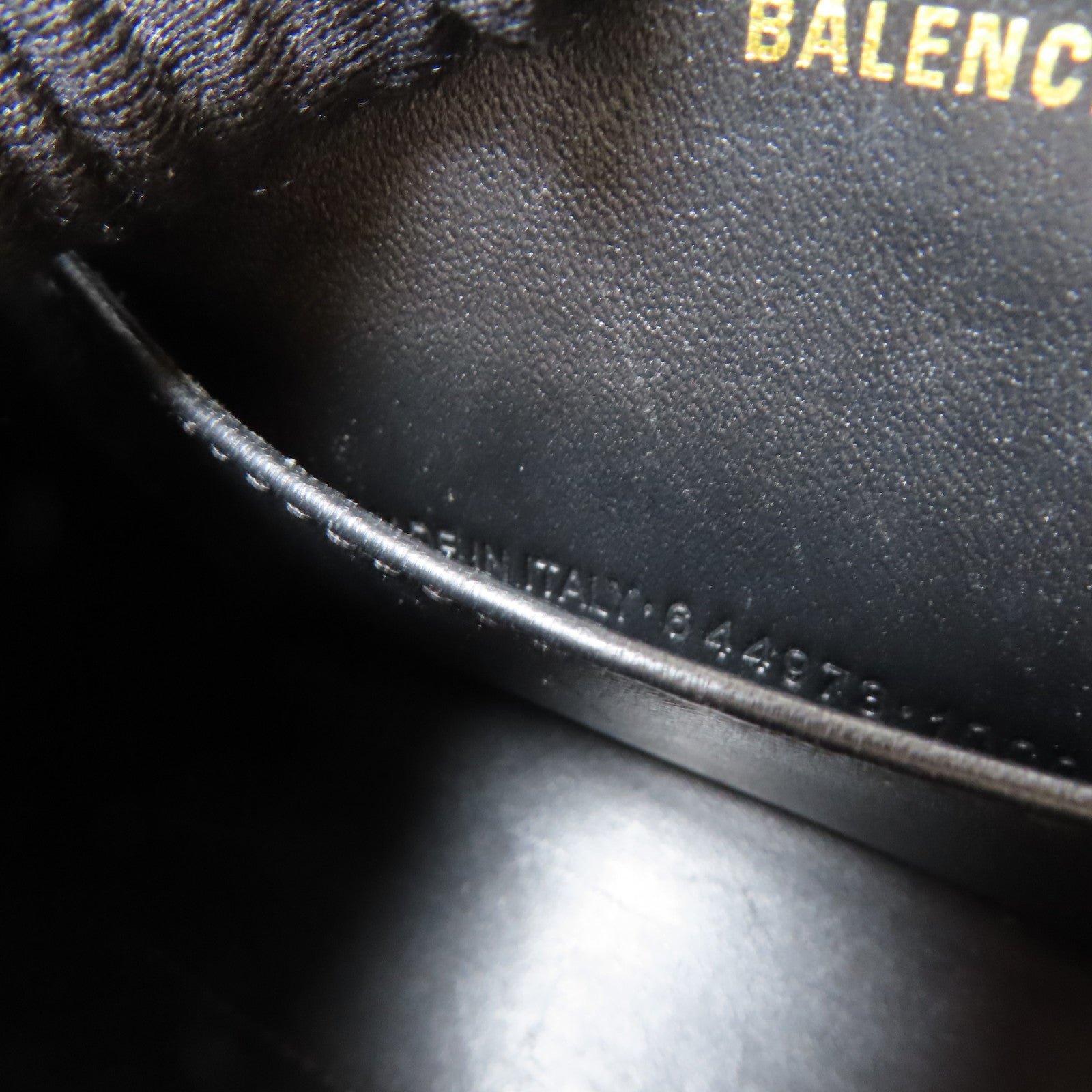 BALENCIAGA 皮革Hourglass金扣鏈帶肩背袋黑色