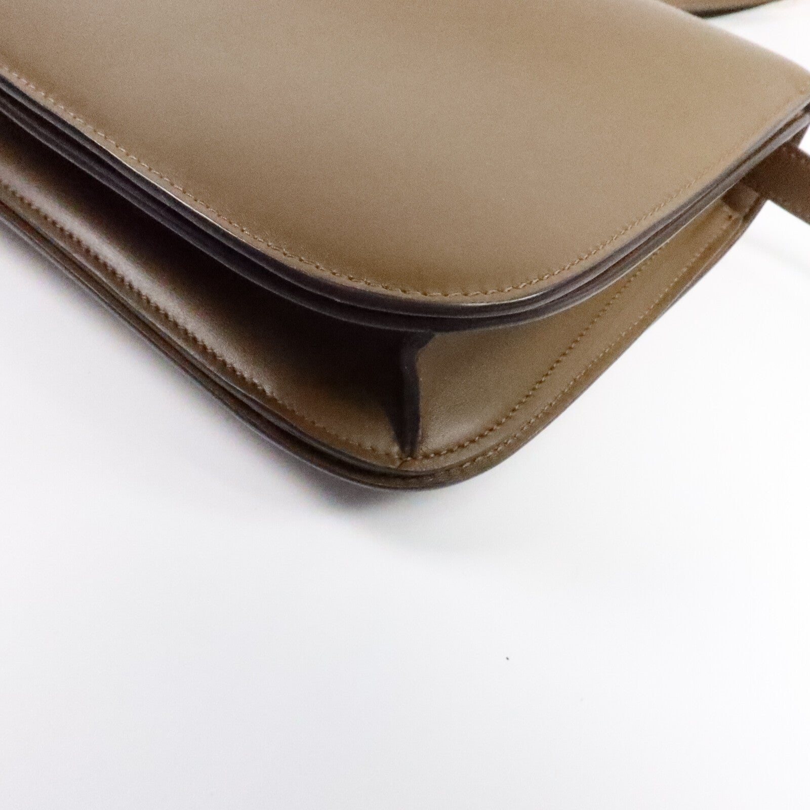 CELINE 牛皮皮革Classic Box Medium肩背袋