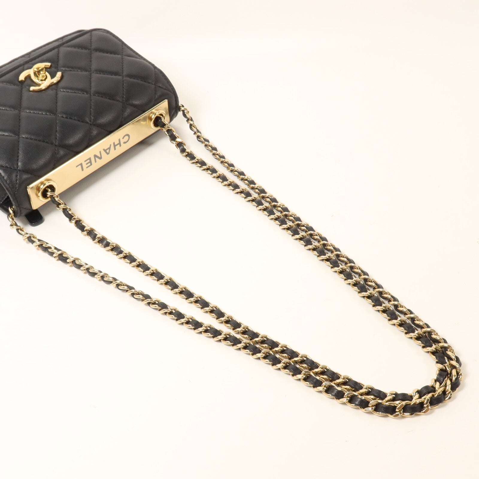 CHANEL 羊皮皮革Trendy CC Wallet On Chain鏈帶肩背袋