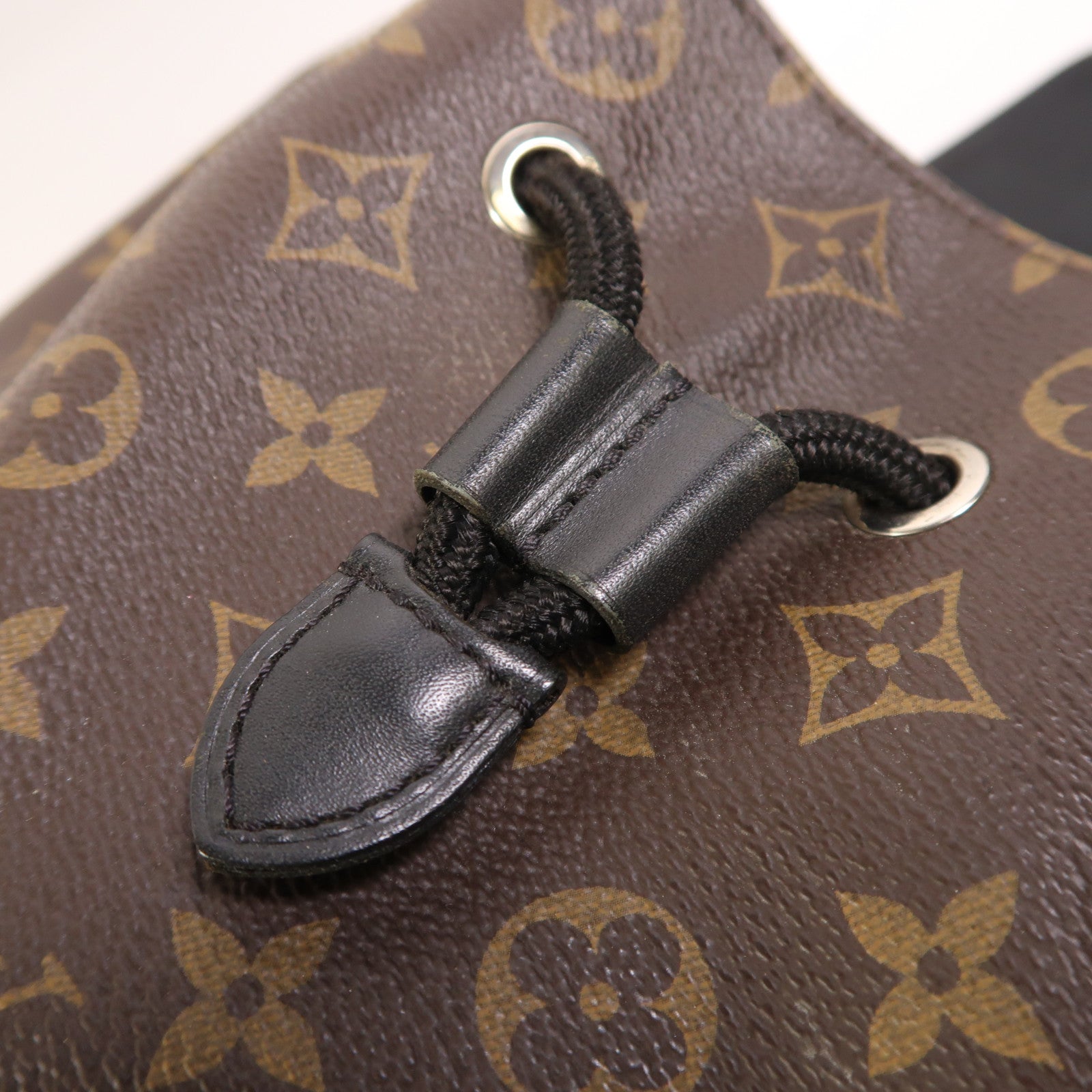LOUIS VUITTON Monogram Macassar Christopher MM銀扣背包