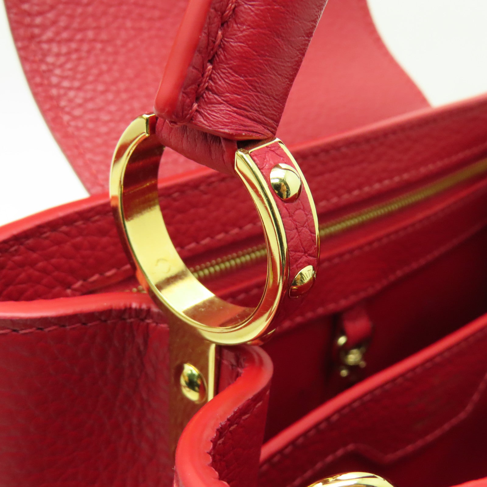 LOUIS VUITTON Taurillon皮革Capucines BB金扣手挽肩背兩用袋紅色