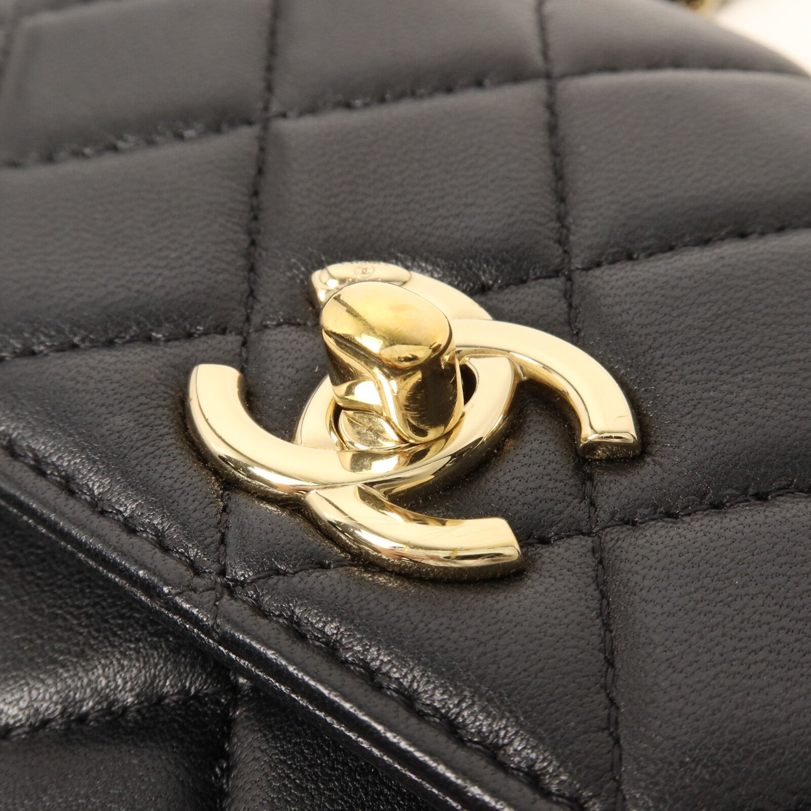 CHANEL 羊皮皮革Trendy CC Wallet On Chain鏈帶肩背袋
